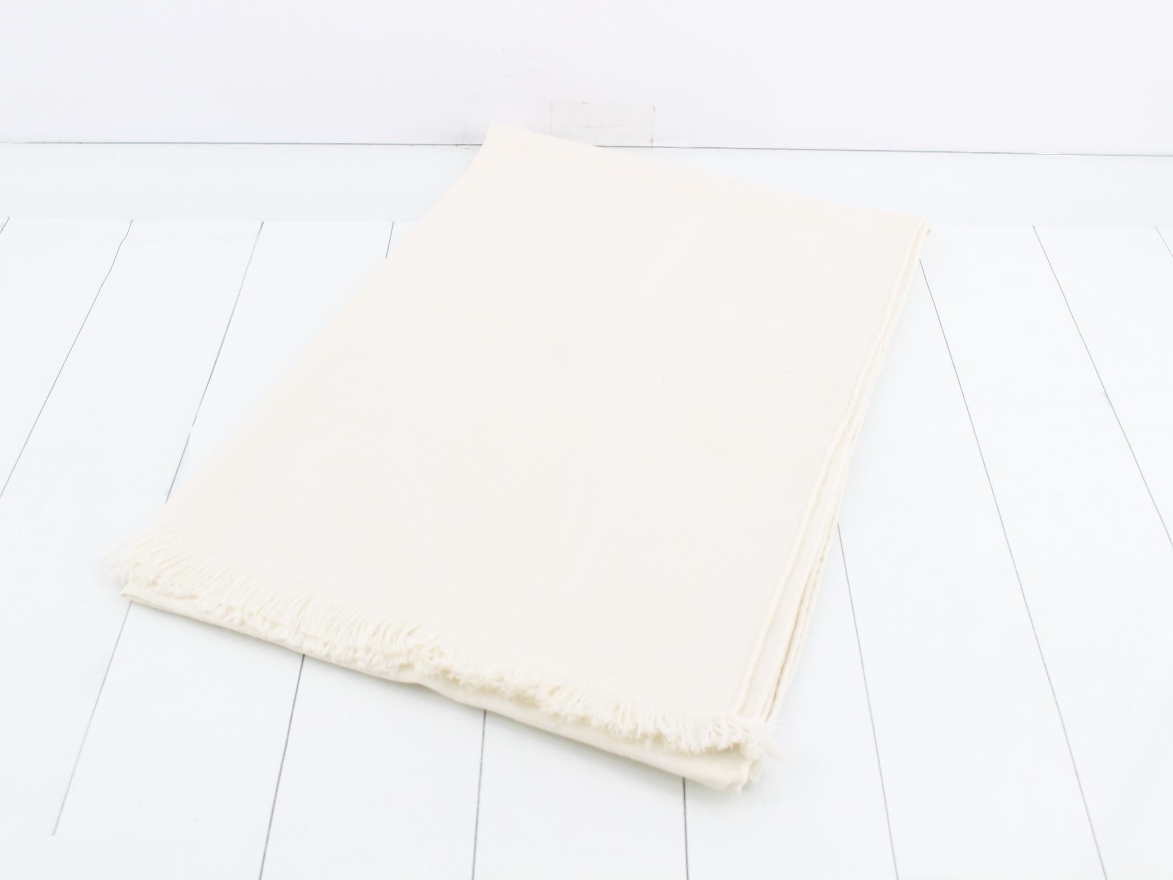Stole, "New Libris," Ivoire, 85% Cashmere, 15% Silk, Unused