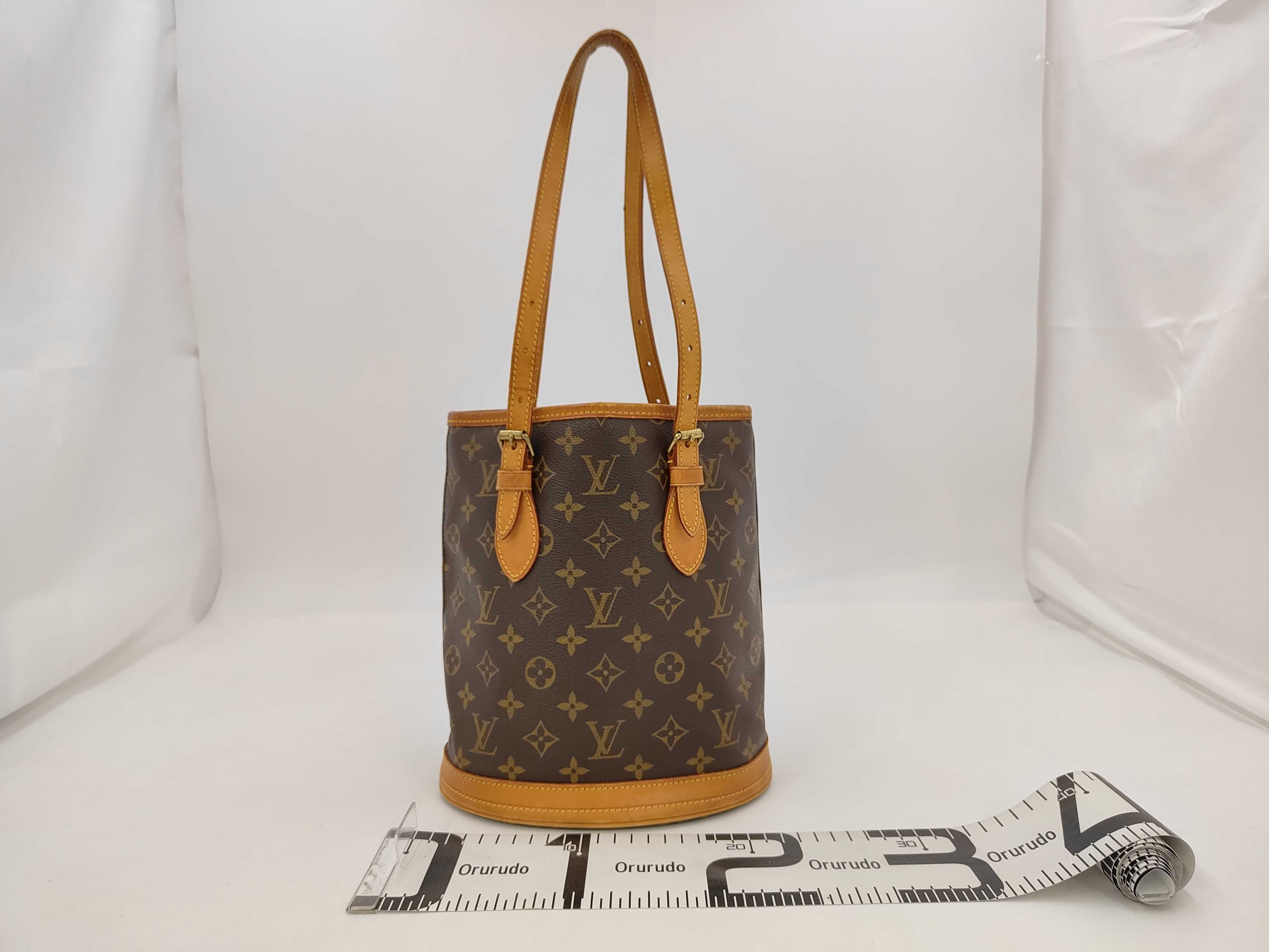 Monogram Louis Vuitton Bucket PM Shoulder Bag Monogram Canvas M42238 Shoulder Bag — view 2