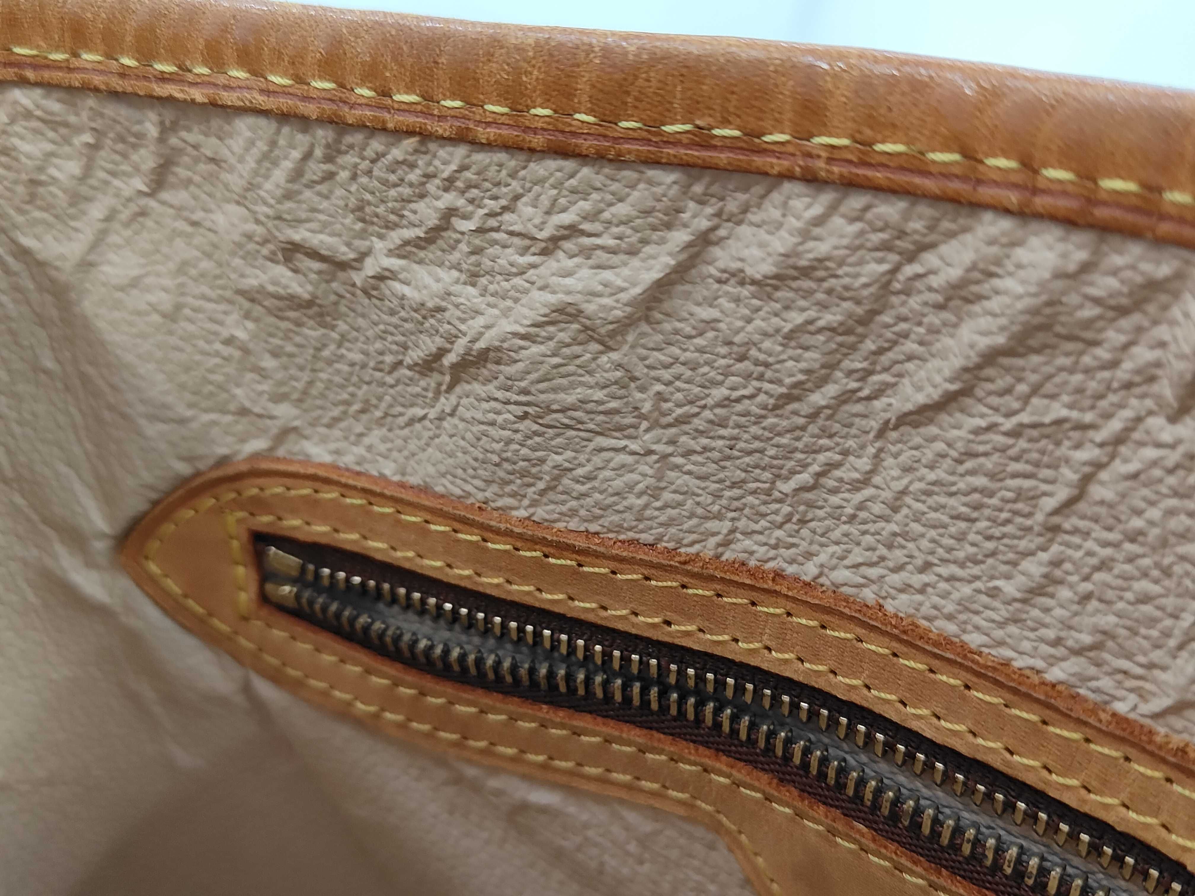 Monogram Louis Vuitton Bucket PM Shoulder Bag Monogram Canvas M42238 Shoulder Bag — view 10