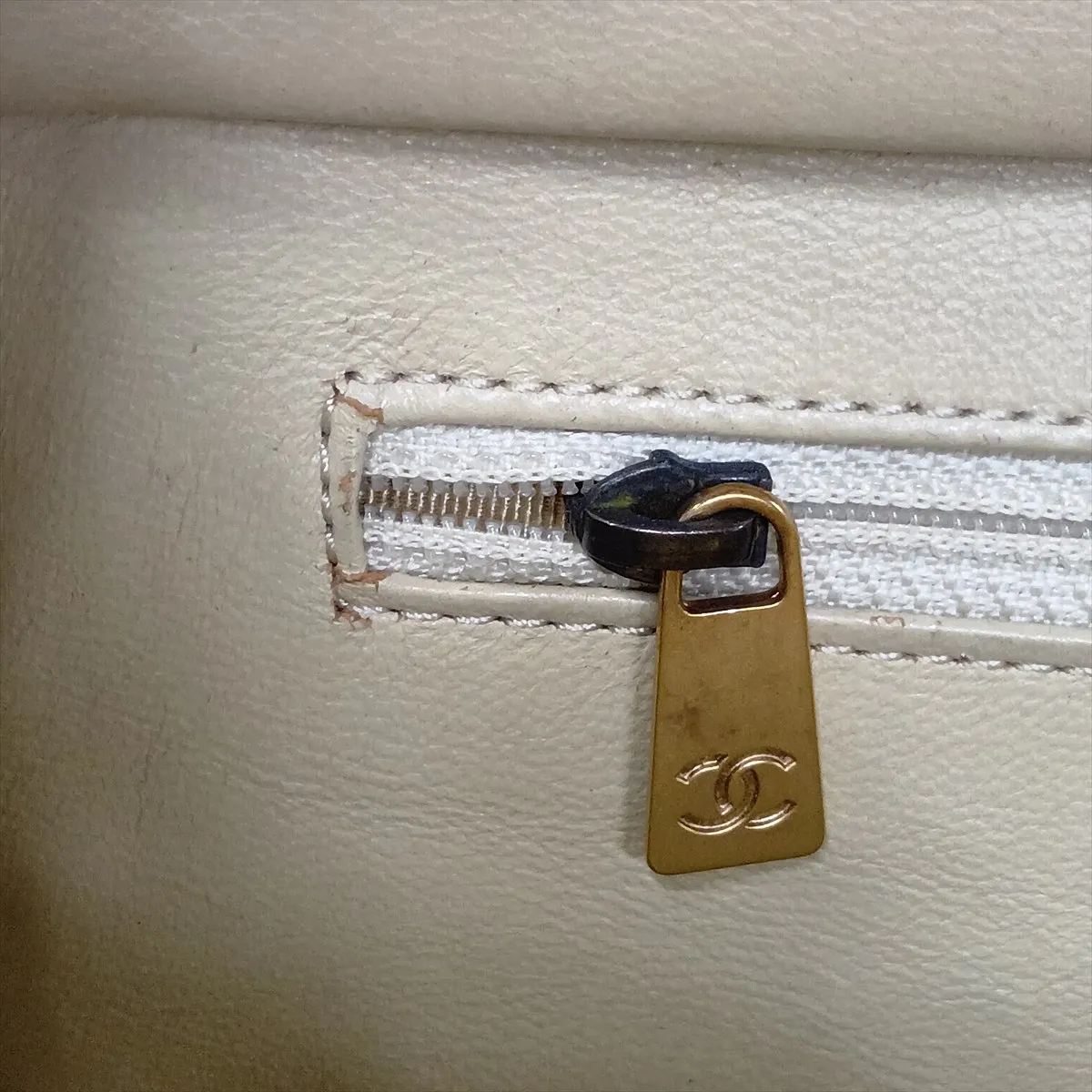 PTT Lambskin Chain Shoulder Bag, Beige, Gold Hardware, 6564209, Series 6 — view 15