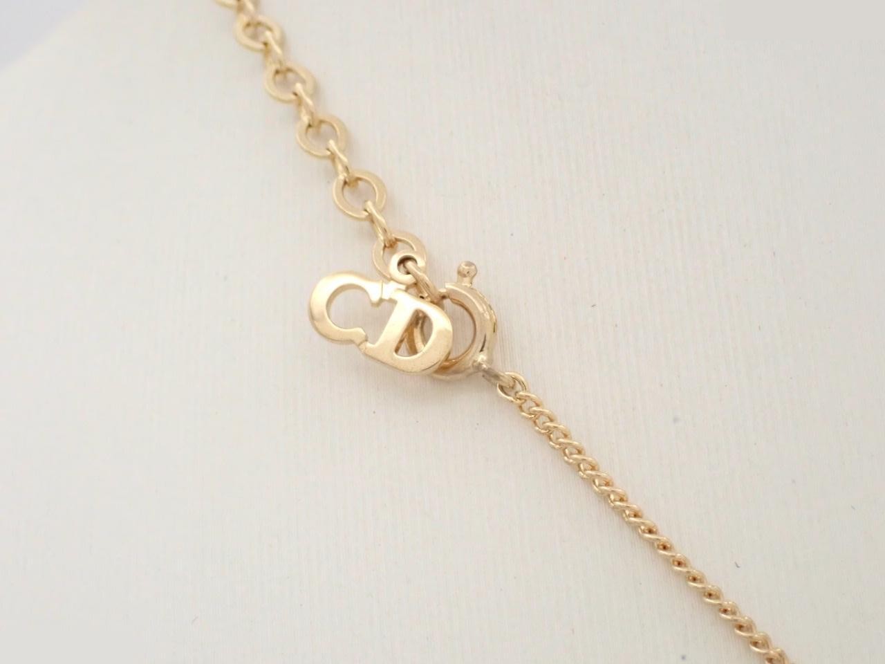 Other lines: Precious metal necklaces and pendants, chain approximately 43cm. — view 2