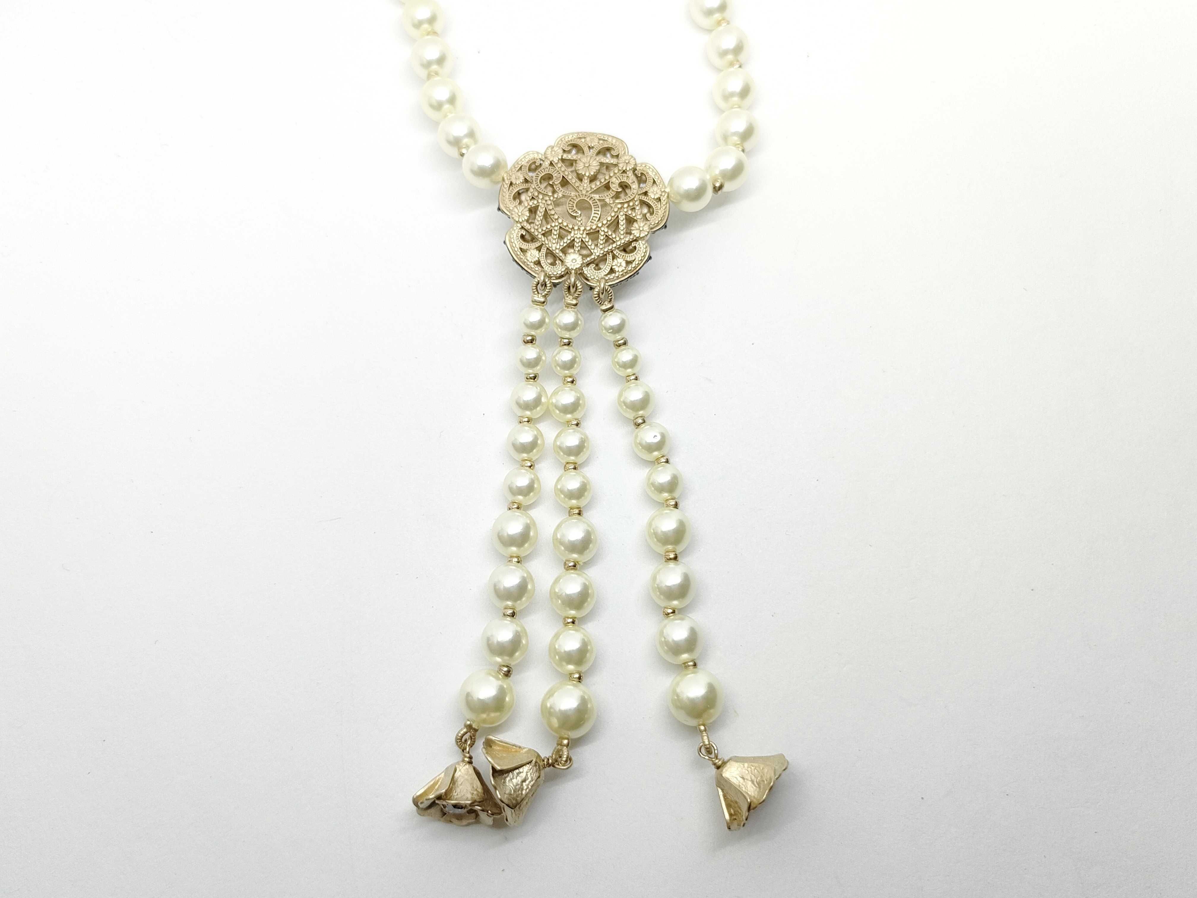 Resin Pearl Crystal Necklace 23.0g Necklace — view 2