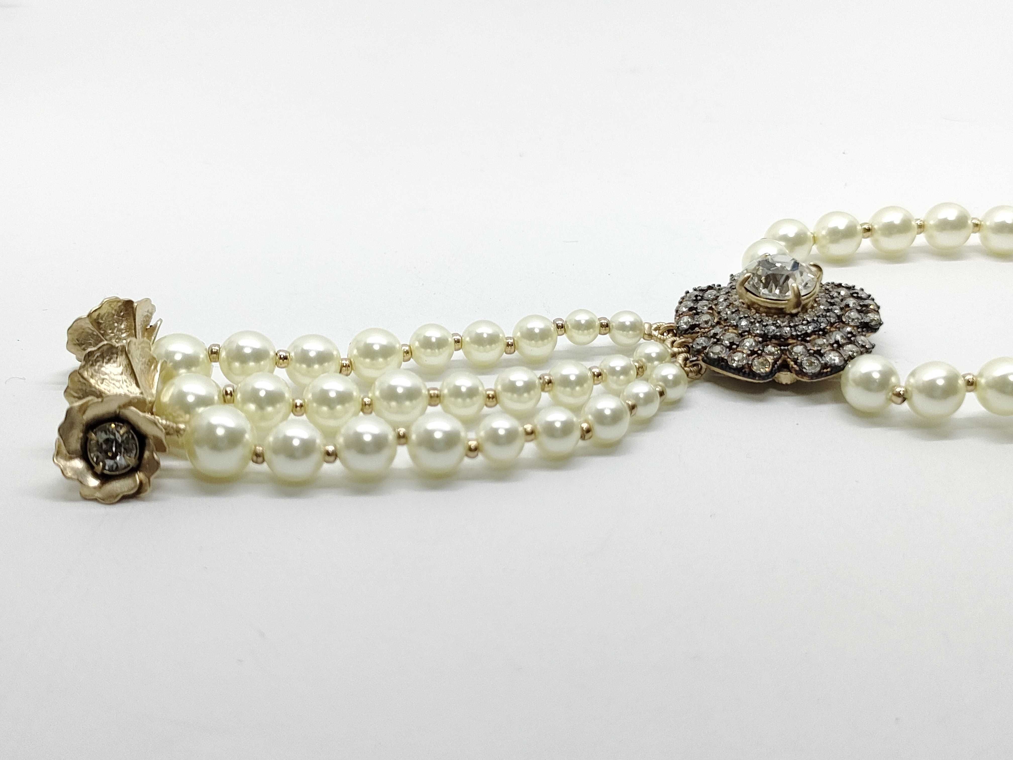 Resin Pearl Crystal Necklace 23.0g Necklace — view 3