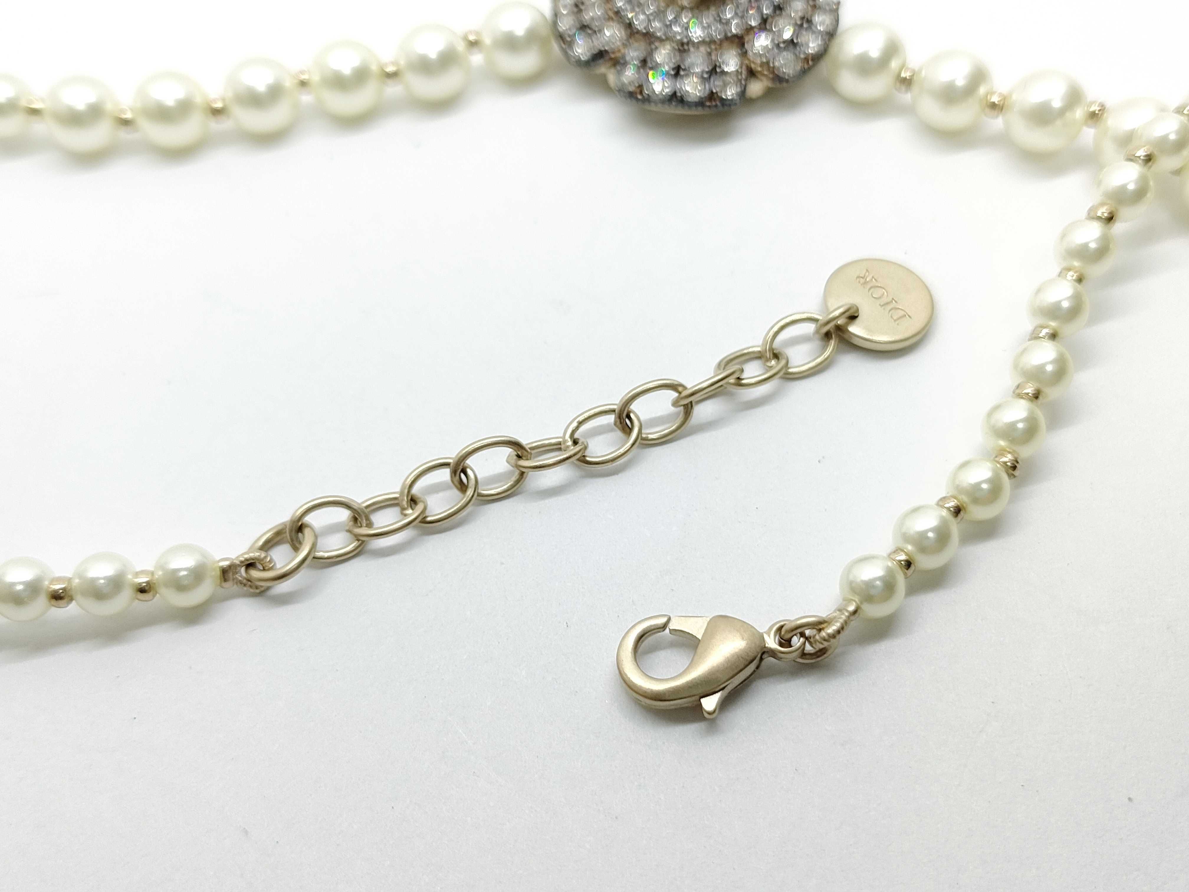 Resin Pearl Crystal Necklace 23.0g Necklace — view 4
