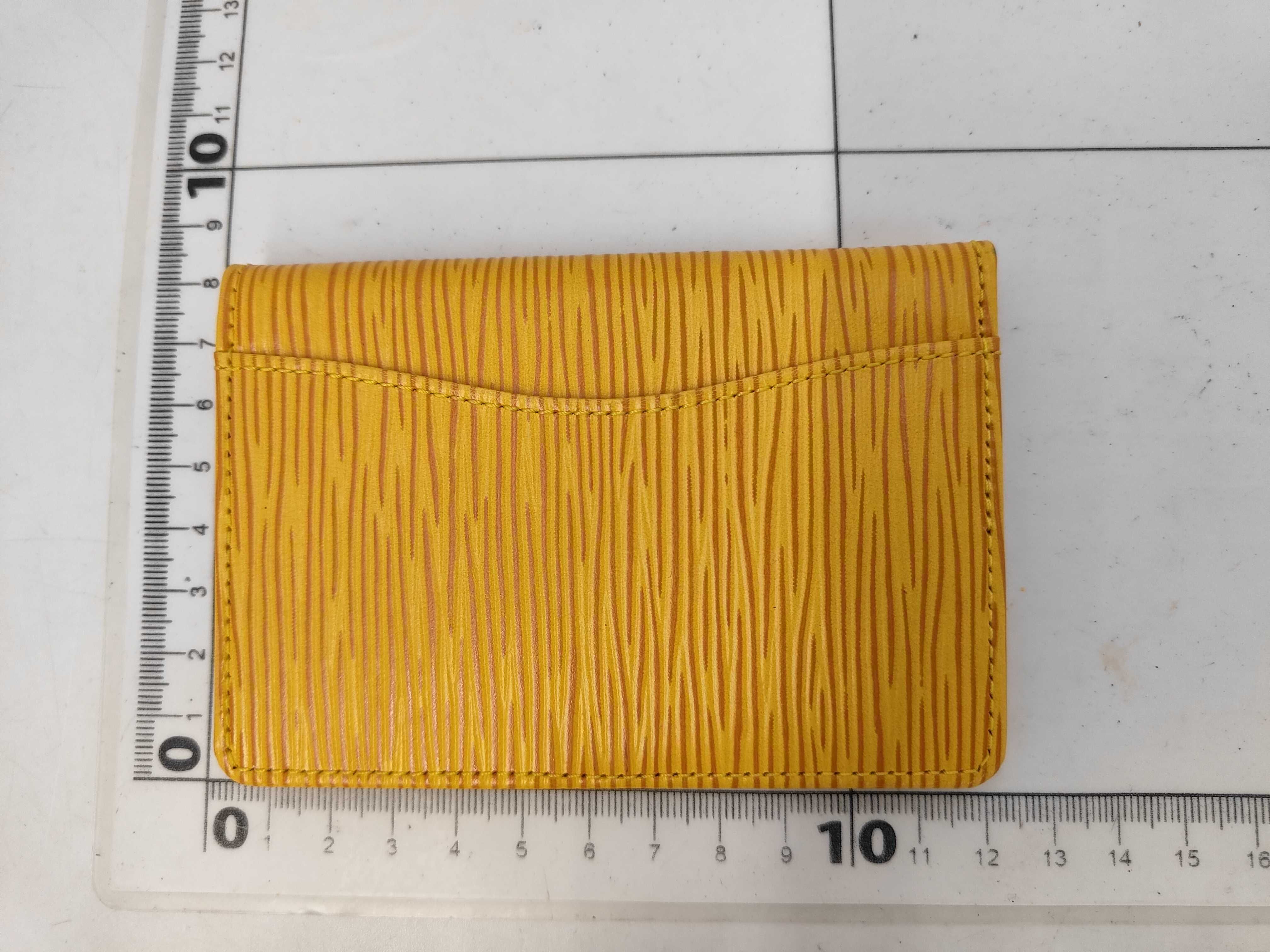 M63589 Epi Organizer de Poche Tassili Yellow with Box Card Case — view 2