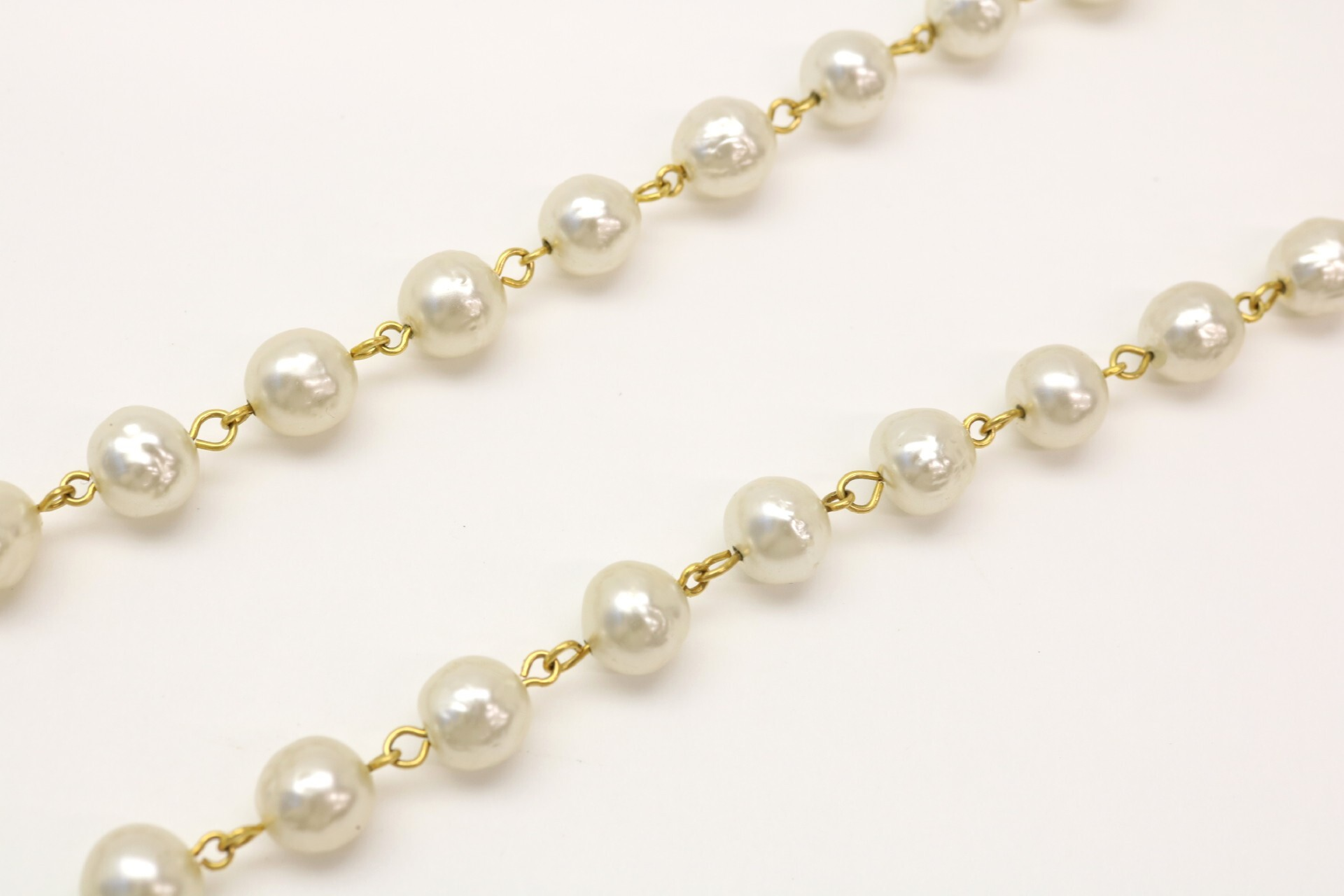 Cambon Pearl Long Necklace with Plate — view 4