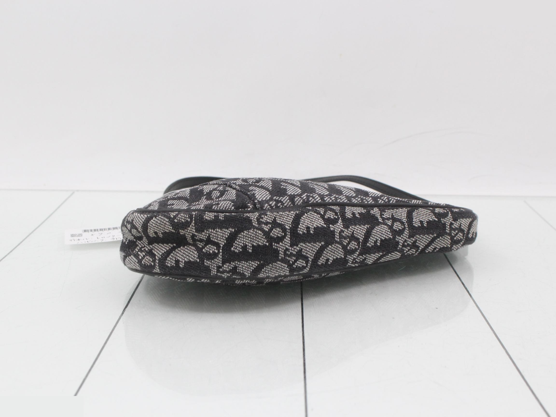 Trotter handbag, Trotter saddle, black — view 3