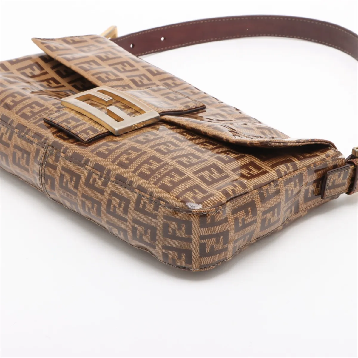 Zucchino Mamma Bucket Vinyl Shoulder Bag Brown — view 3