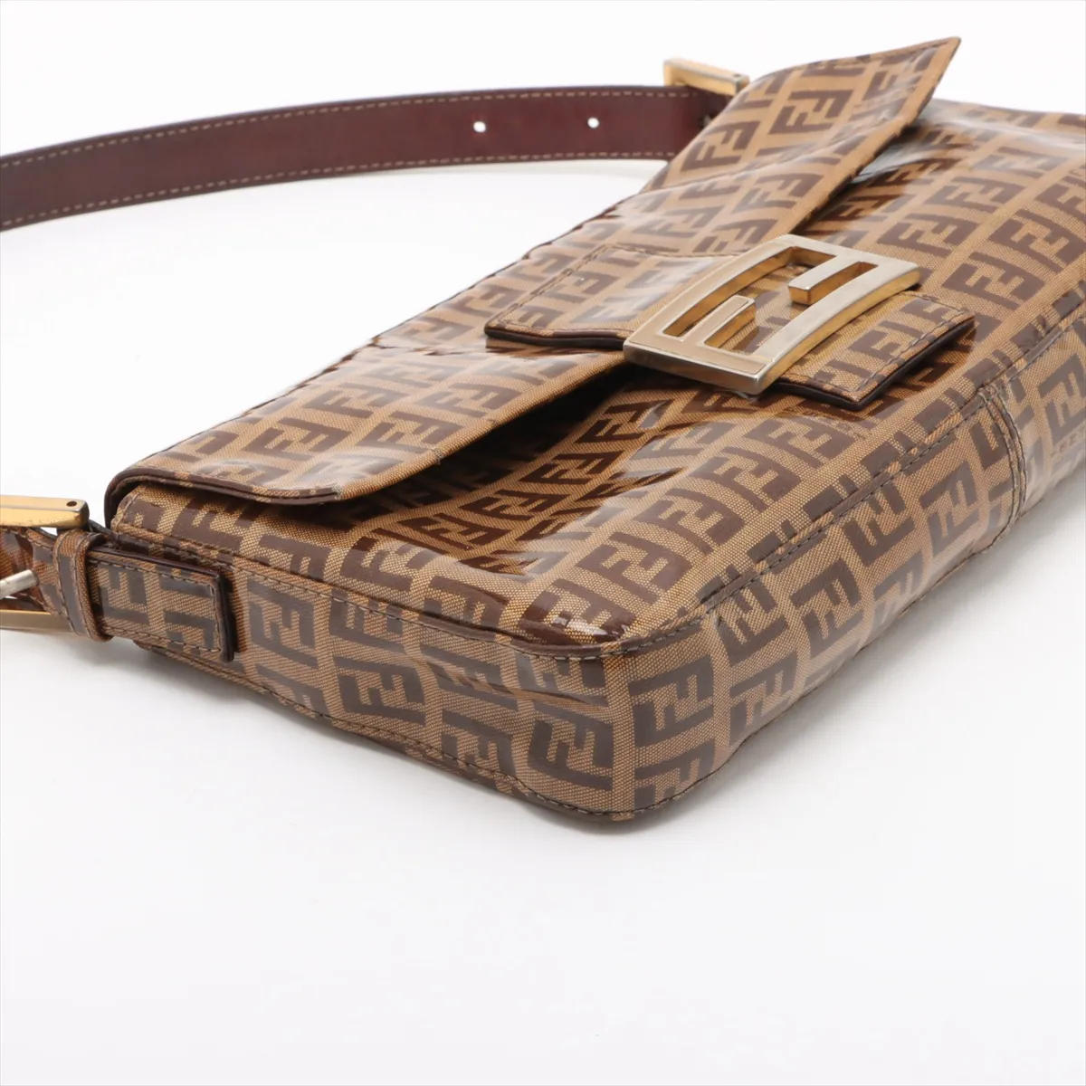 Zucchino Mamma Bucket Vinyl Shoulder Bag Brown — view 4