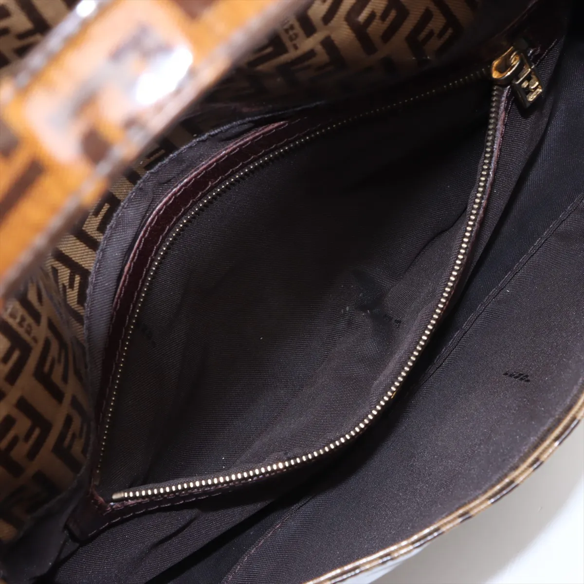 Zucchino Mamma Bucket Vinyl Shoulder Bag Brown — view 8
