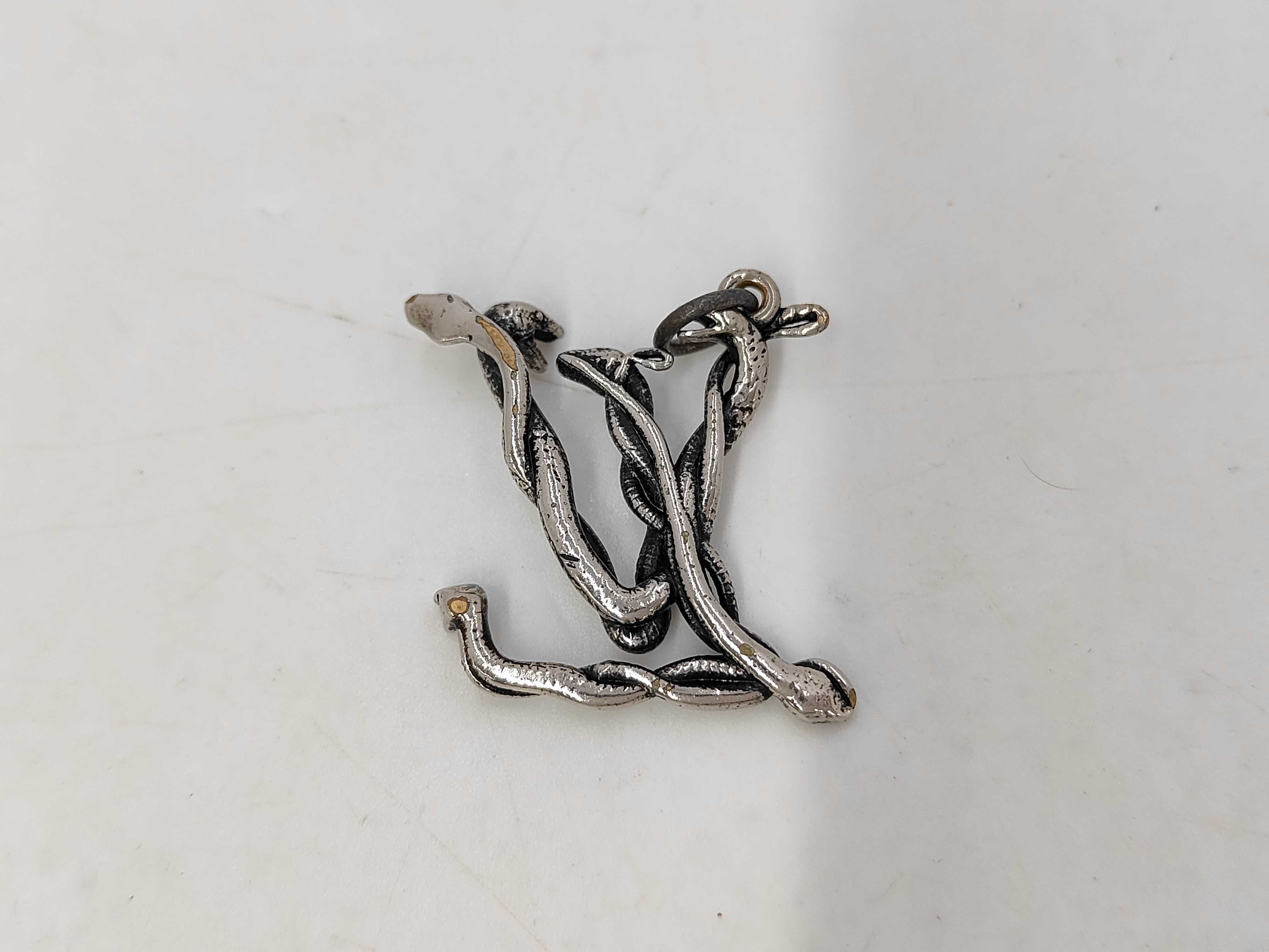 pendant top — view 2