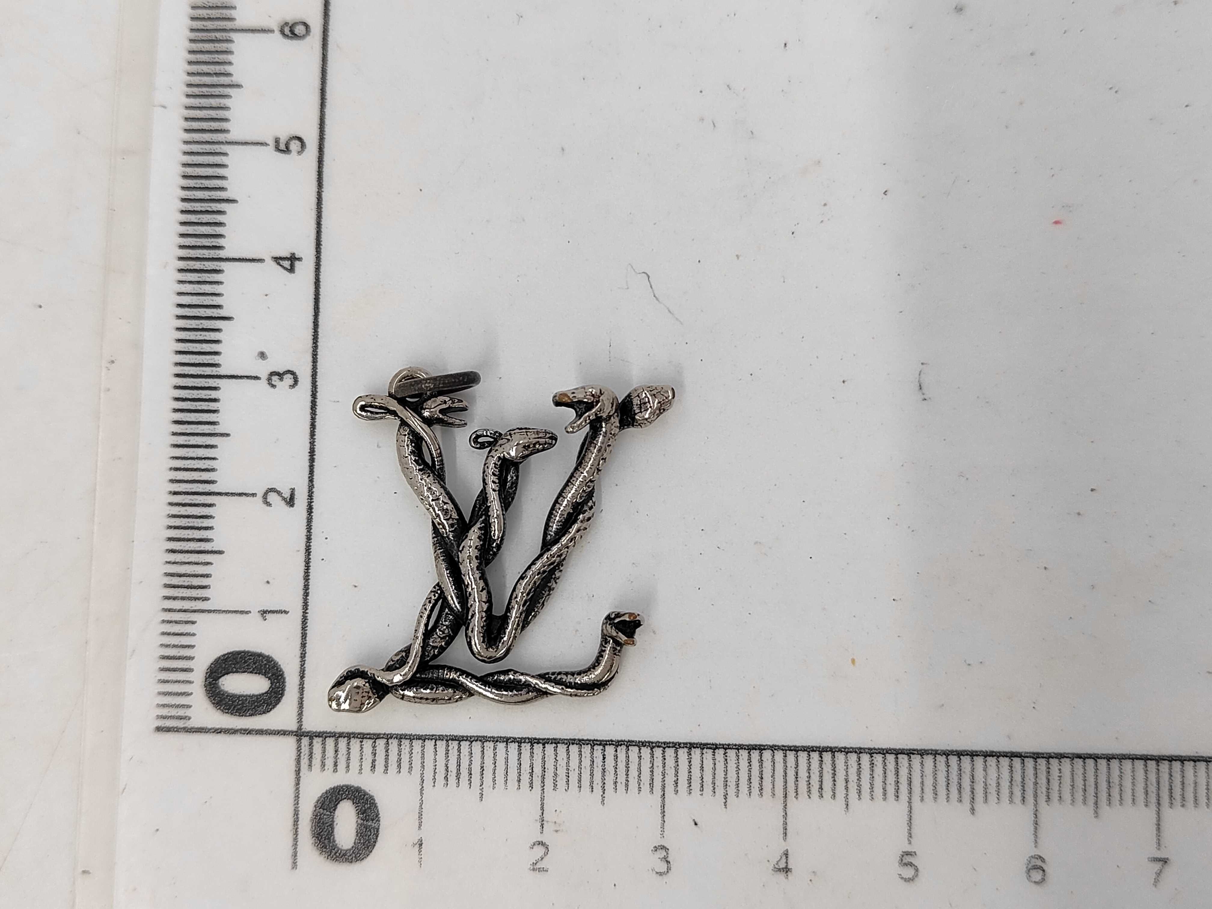 pendant top — view 6