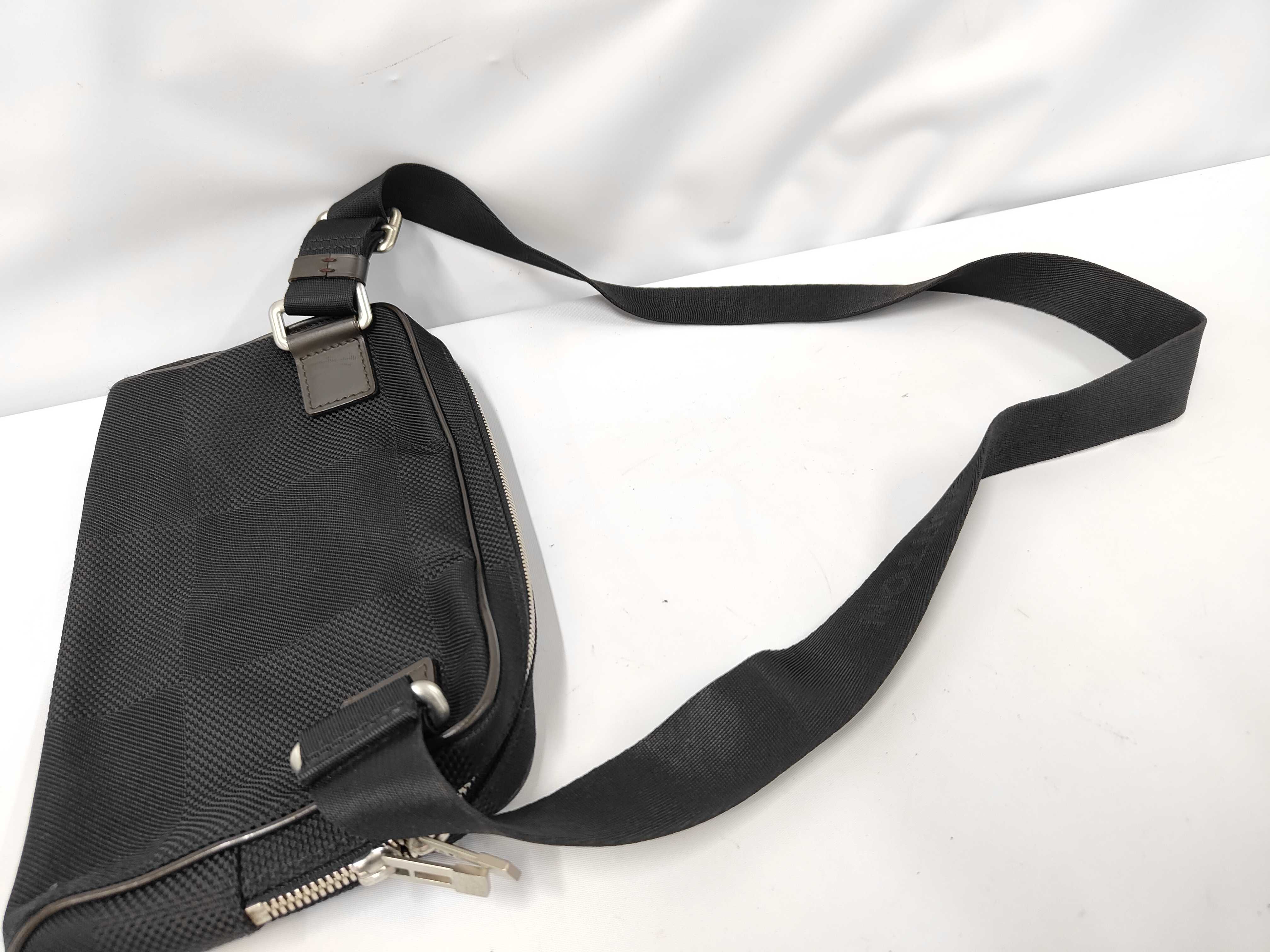Acrobat Damier Geant Noir M93620 Shoulder Bag — view 5