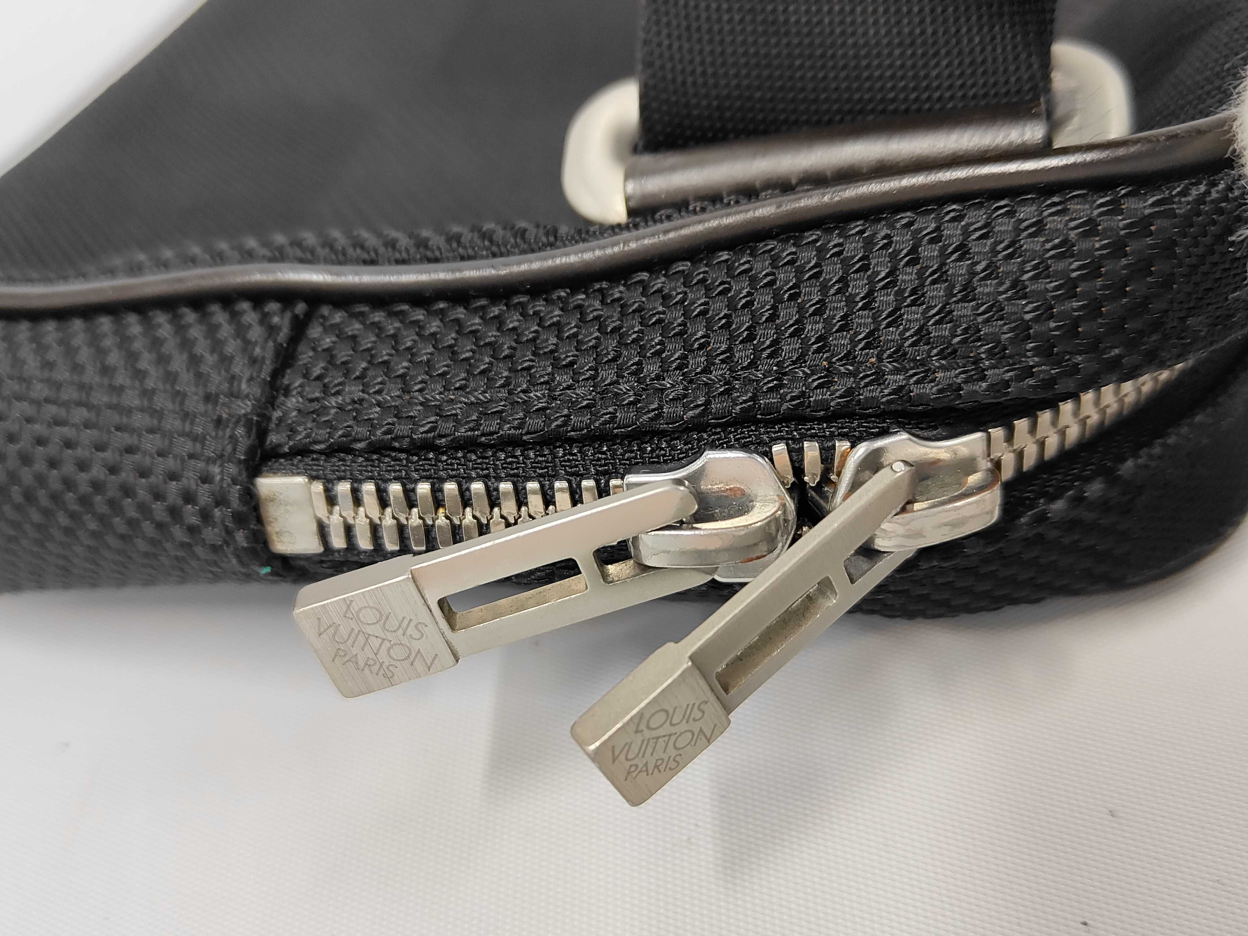 Acrobat Damier Geant Noir M93620 Shoulder Bag — view 8