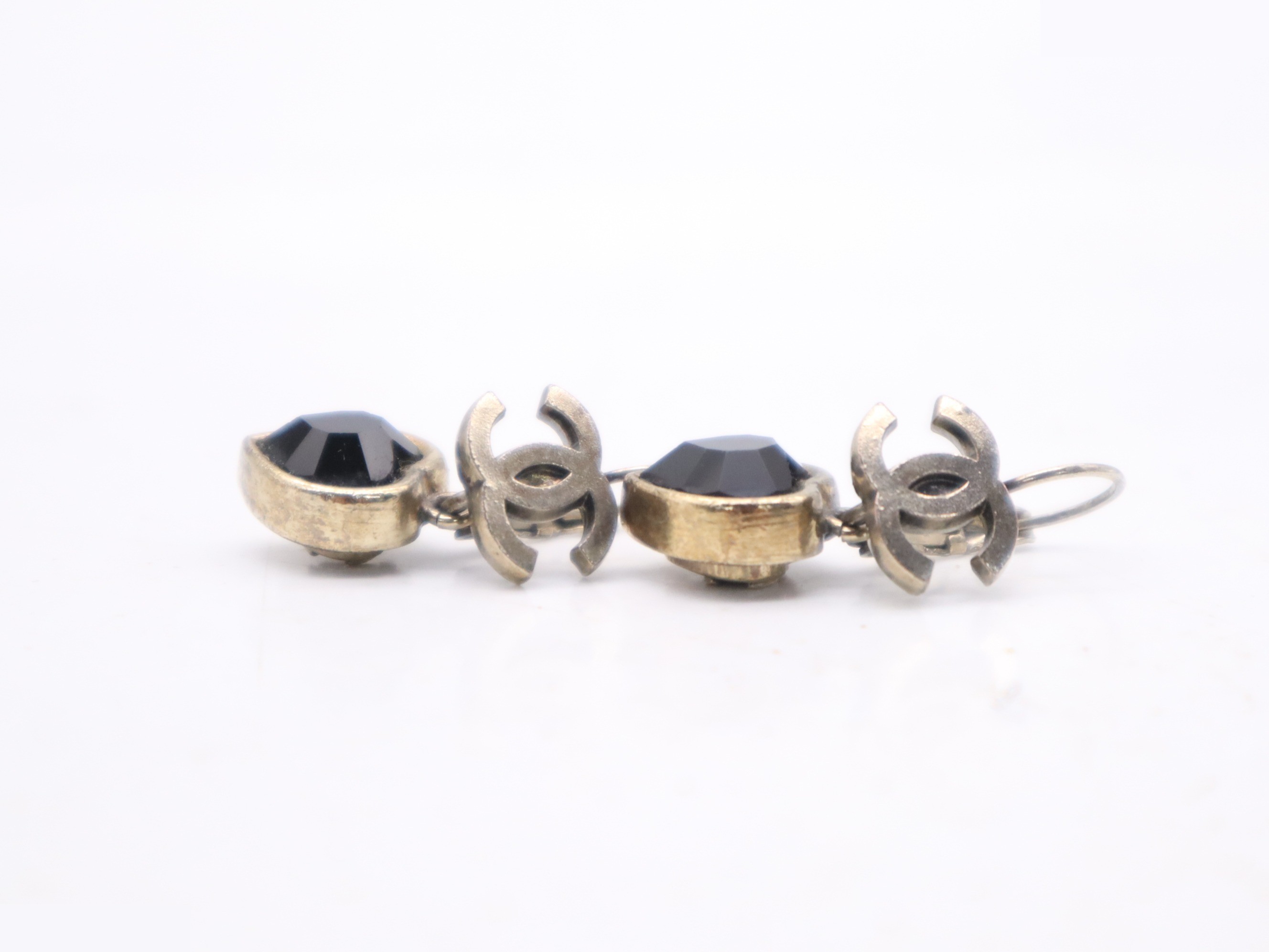 06A GP Coco Mark Heart Earrings — view 5