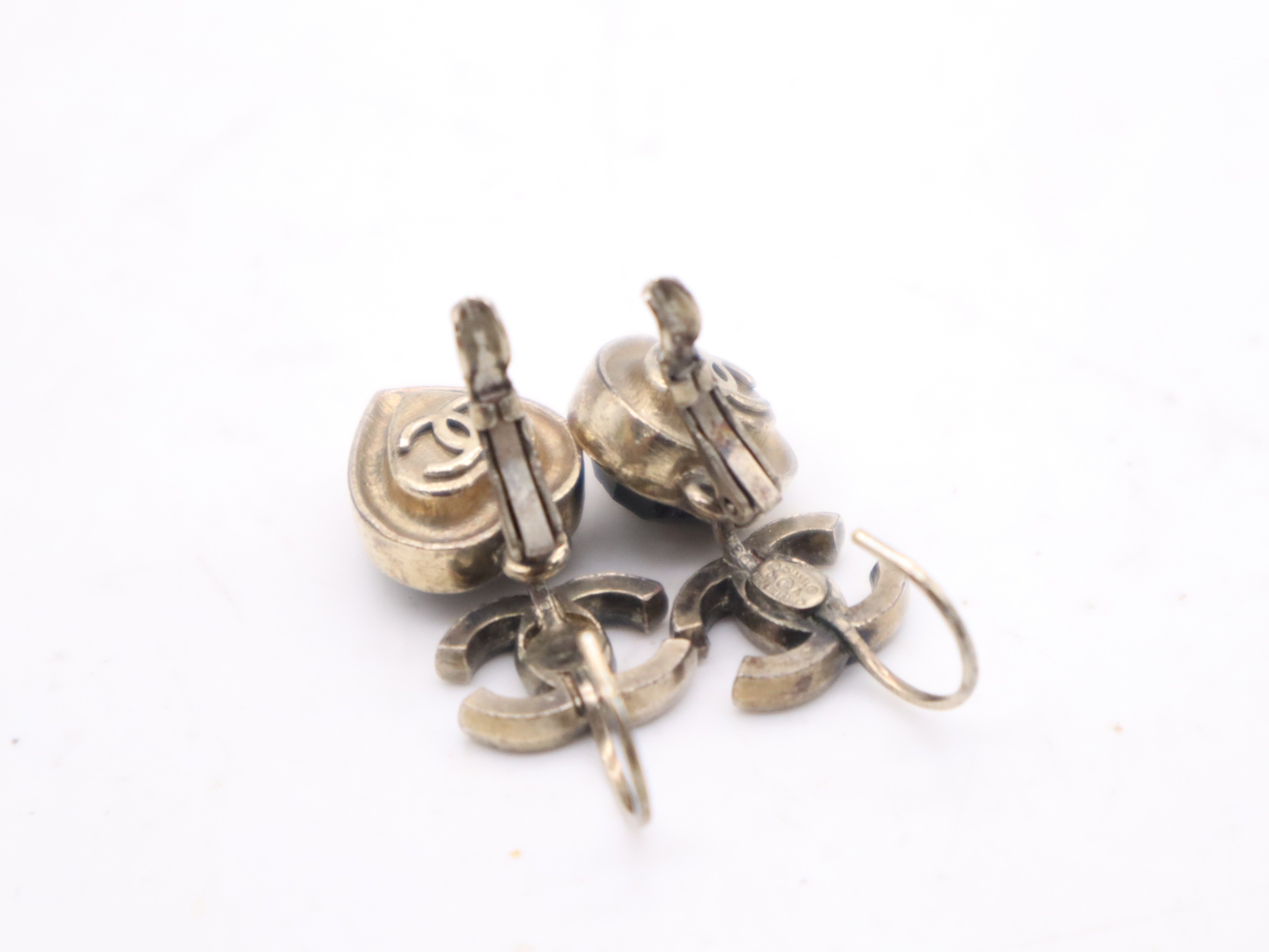 06A GP Coco Mark Heart Earrings — view 6