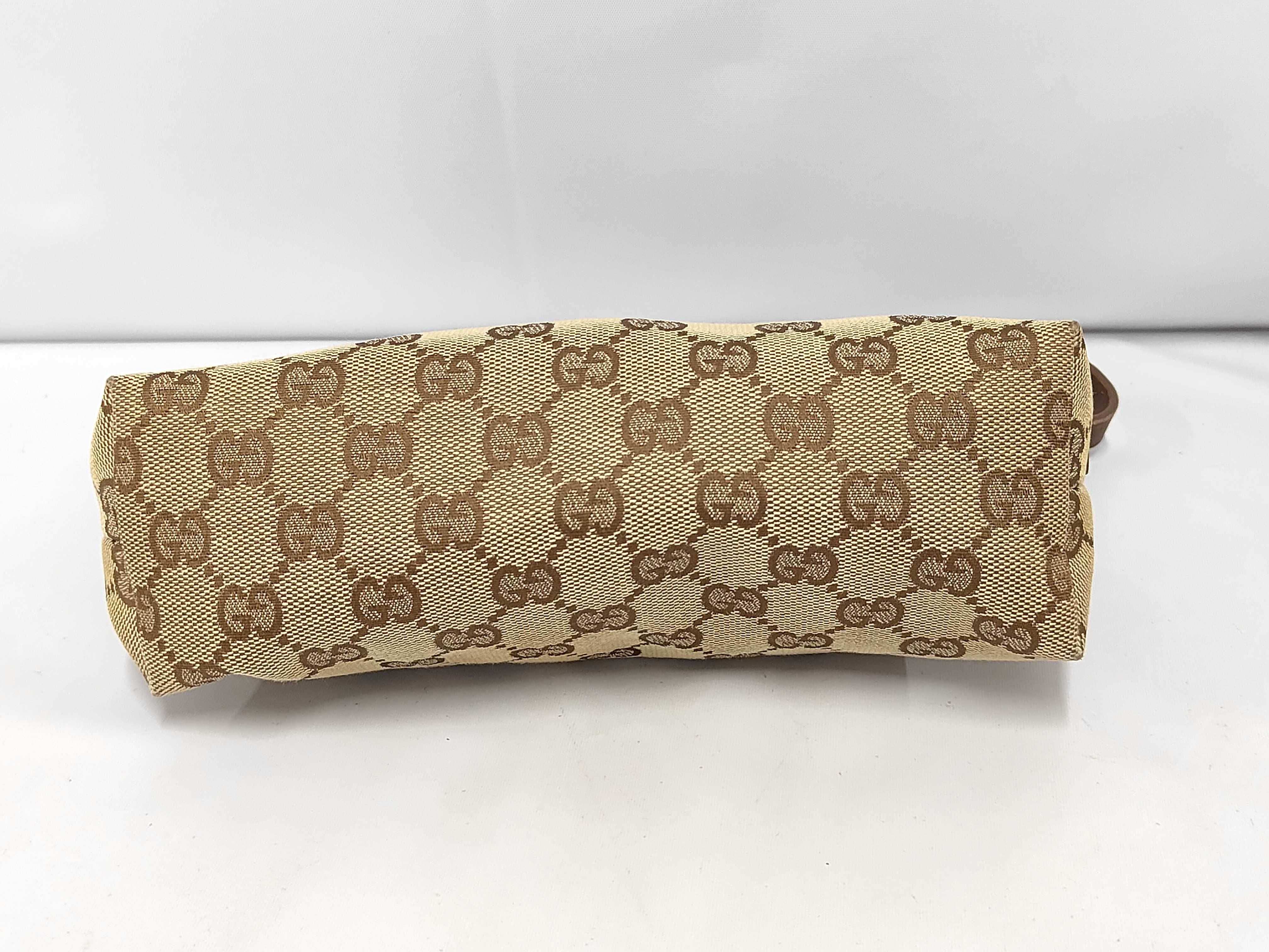 GG Canvas Shoulder Bag — view 3