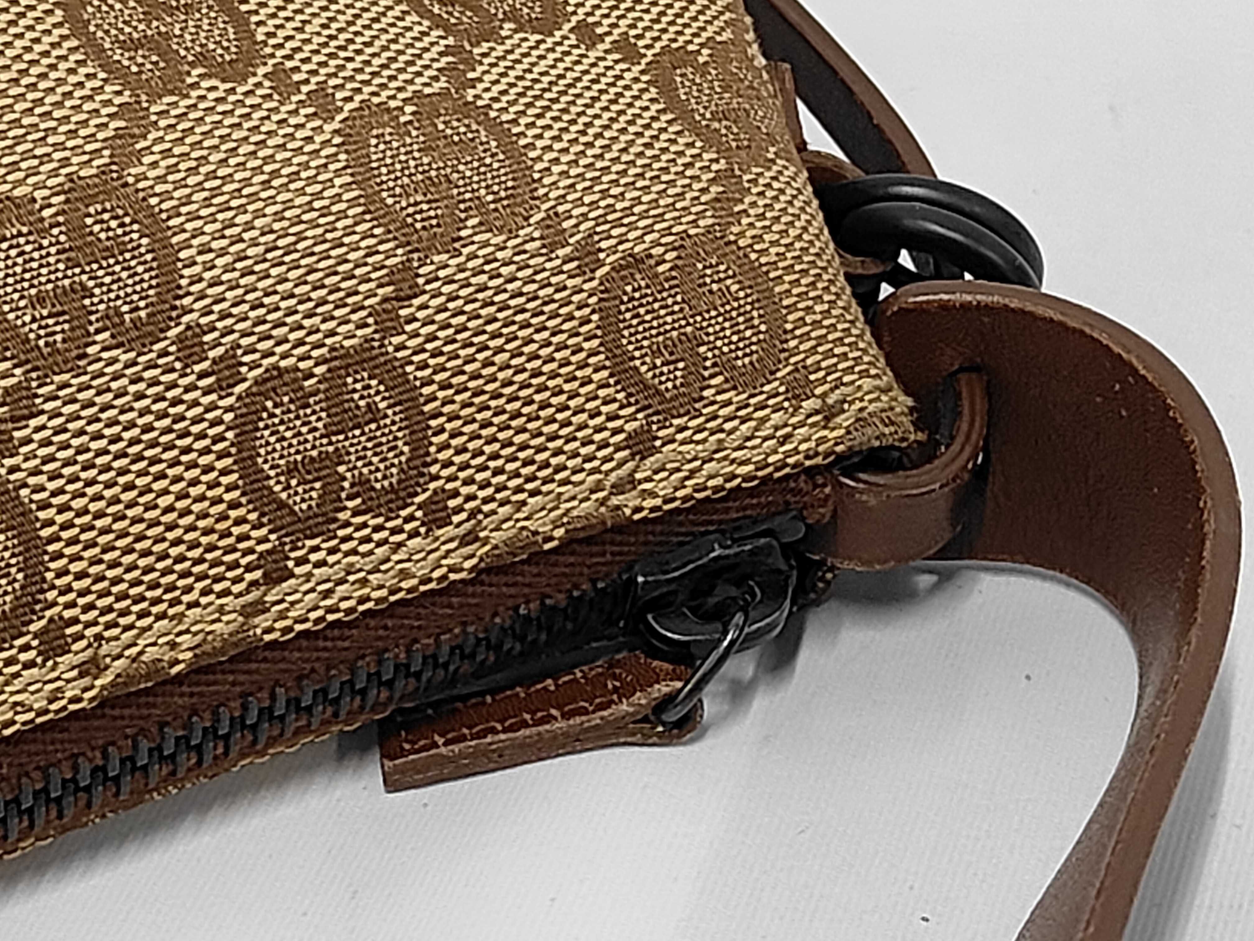 GG Canvas Shoulder Bag — view 7