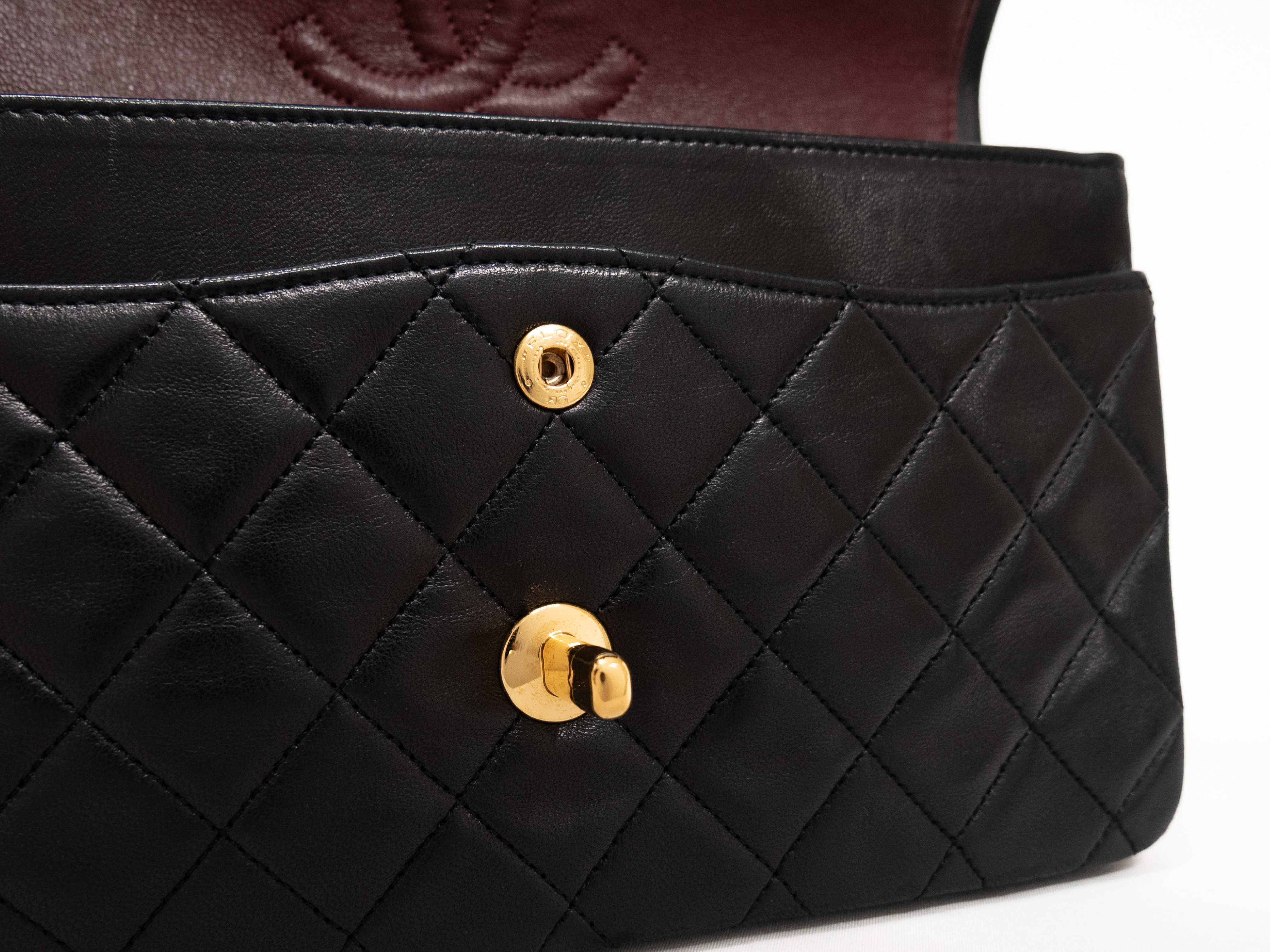 Matelassé 23 Seal Lambskin Black Double Flap Shoulder Bag — view 9
