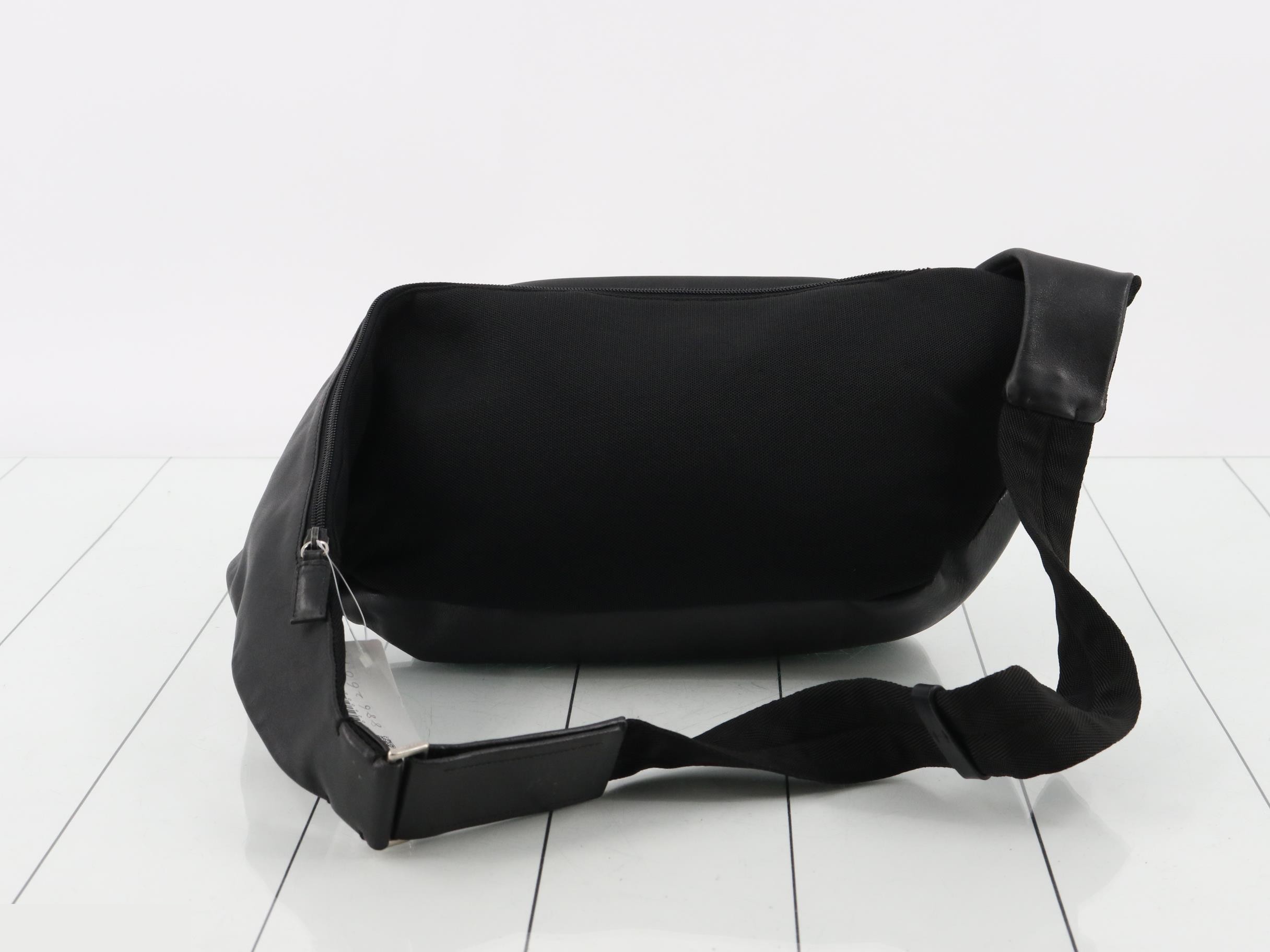 Body bag, calfskin, black — view 2