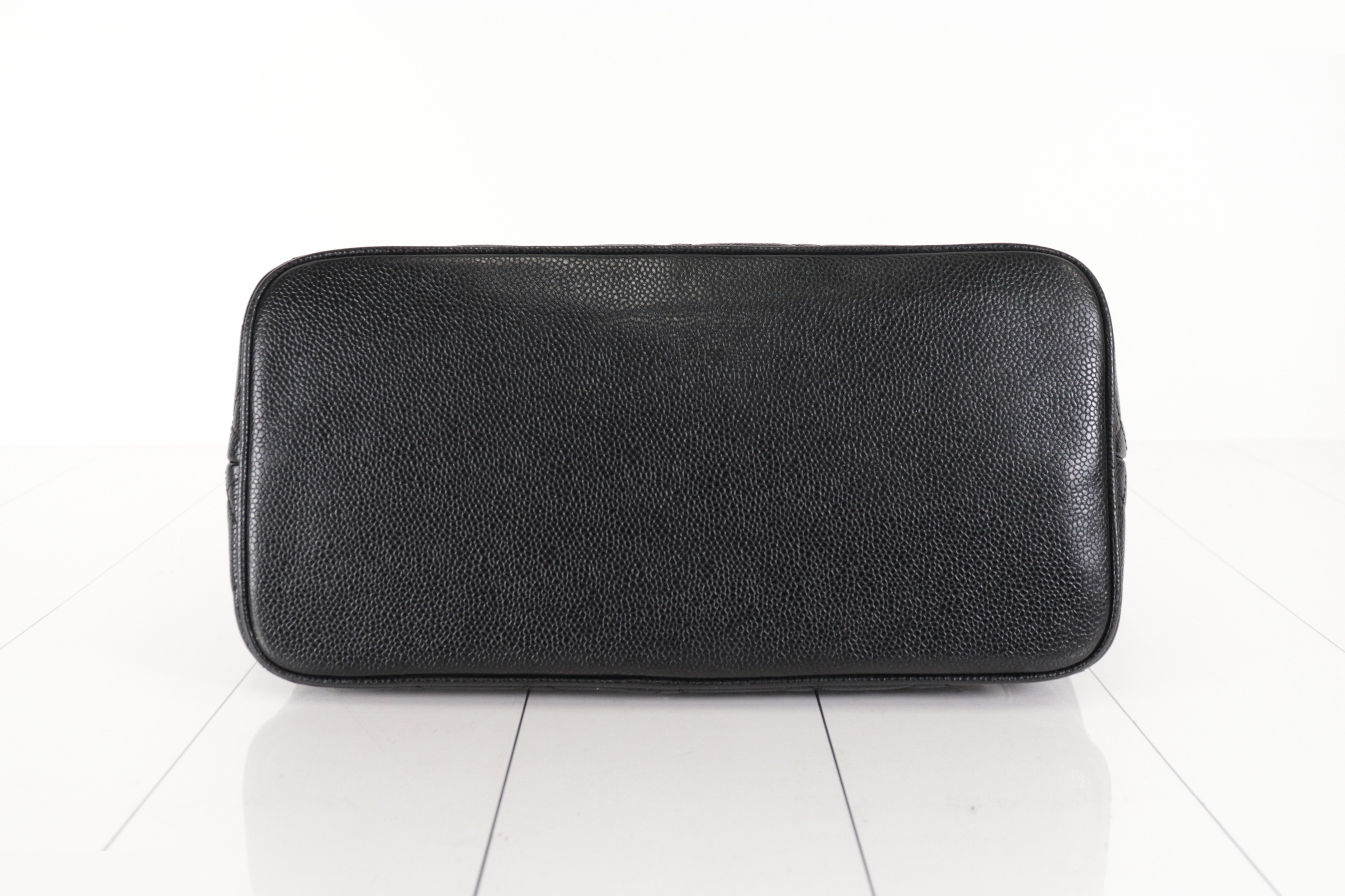 Reissue tote bag, caviar leather, silver hardware, serial number 6. — view 6
