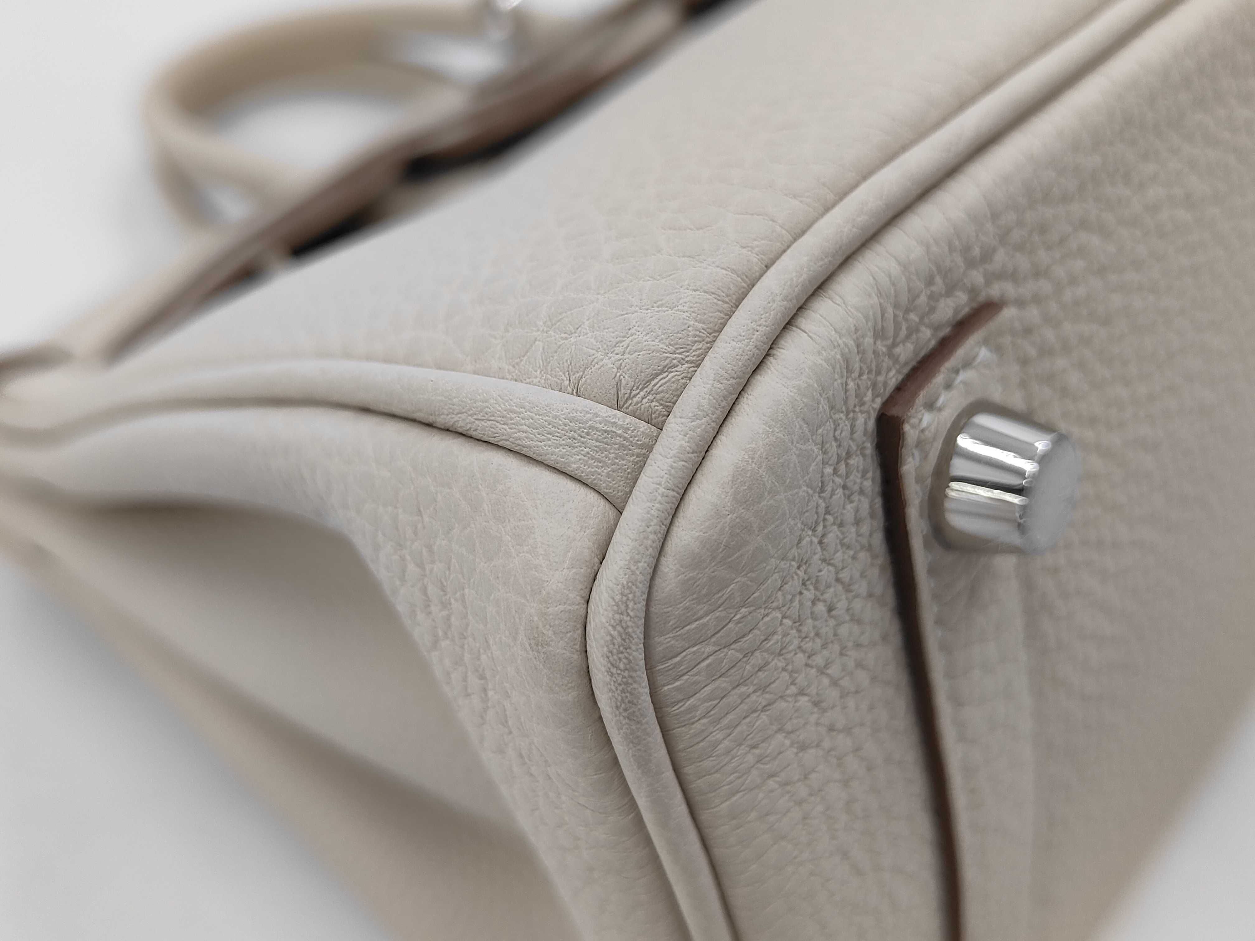 Birkin 25 Craie Togo Silver Hardware W Stamp Handbag — view 5