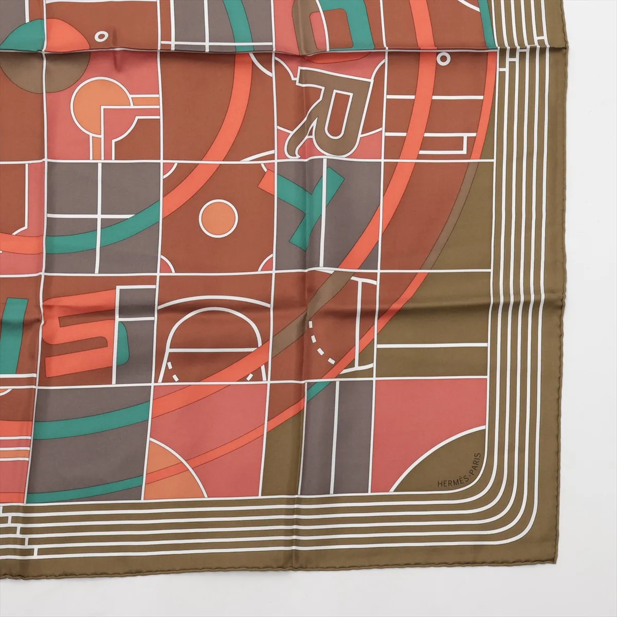 Carre 90 HERMES SPORT Scarf Silk Brown — view 4