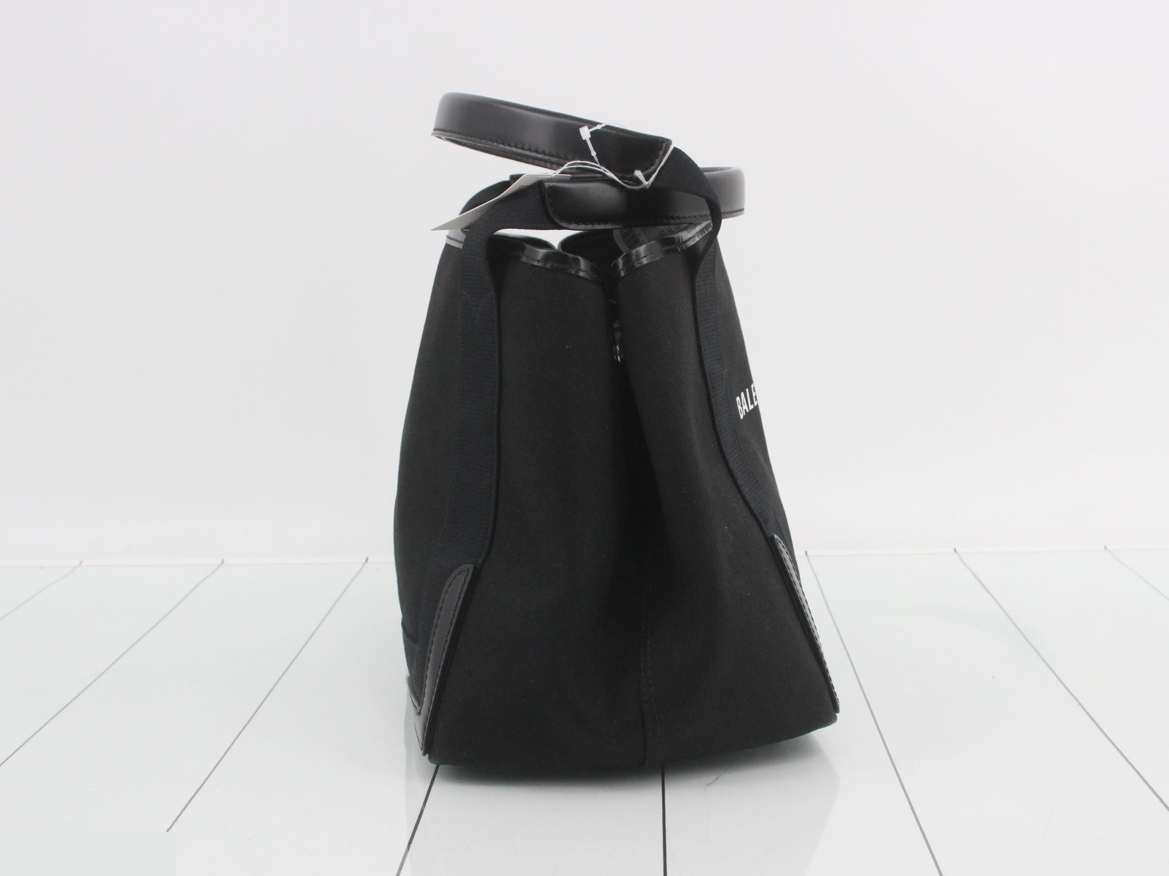 handbag — view 4