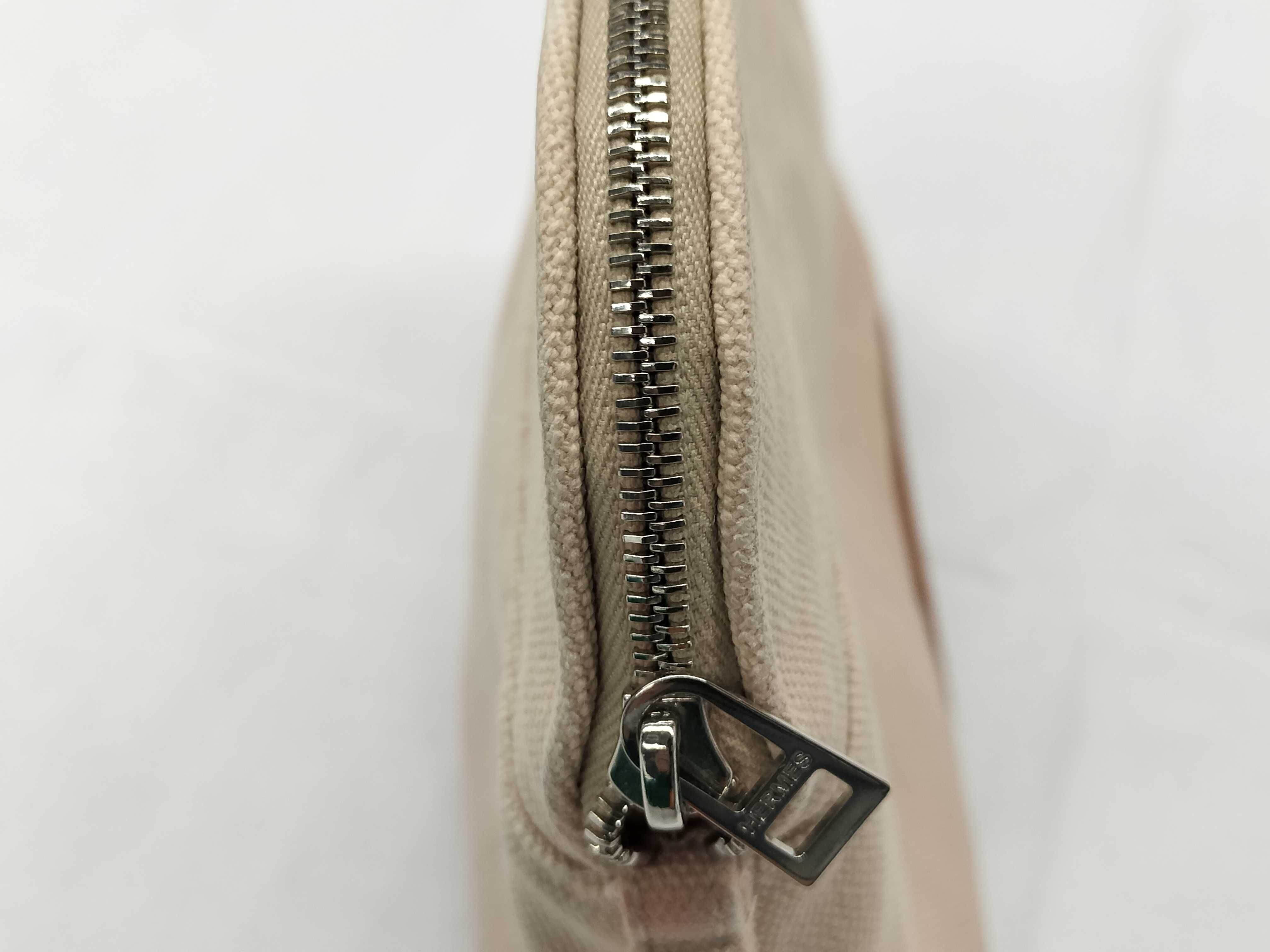 HERMES Bolide Pouch White Pouch — view 5