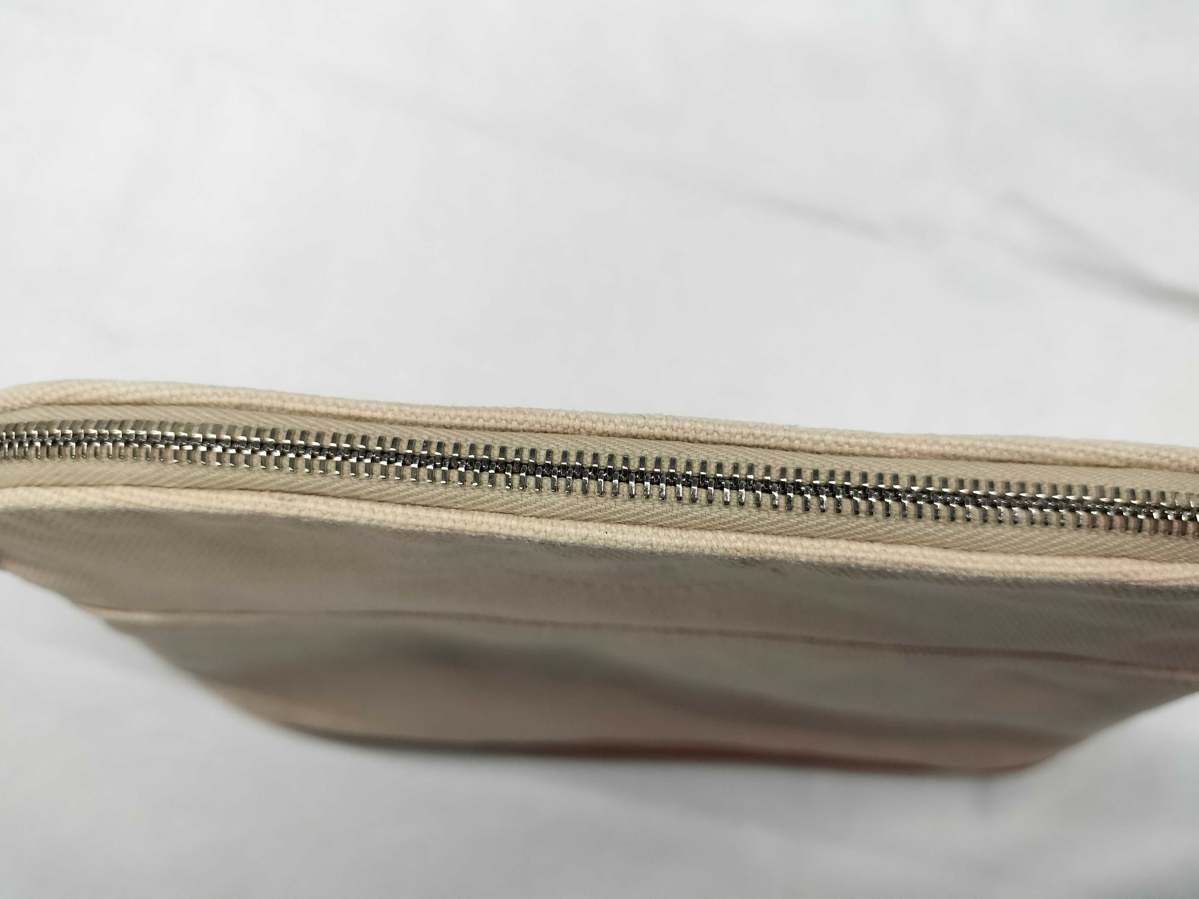 HERMES Bolide Pouch White Pouch — view 6