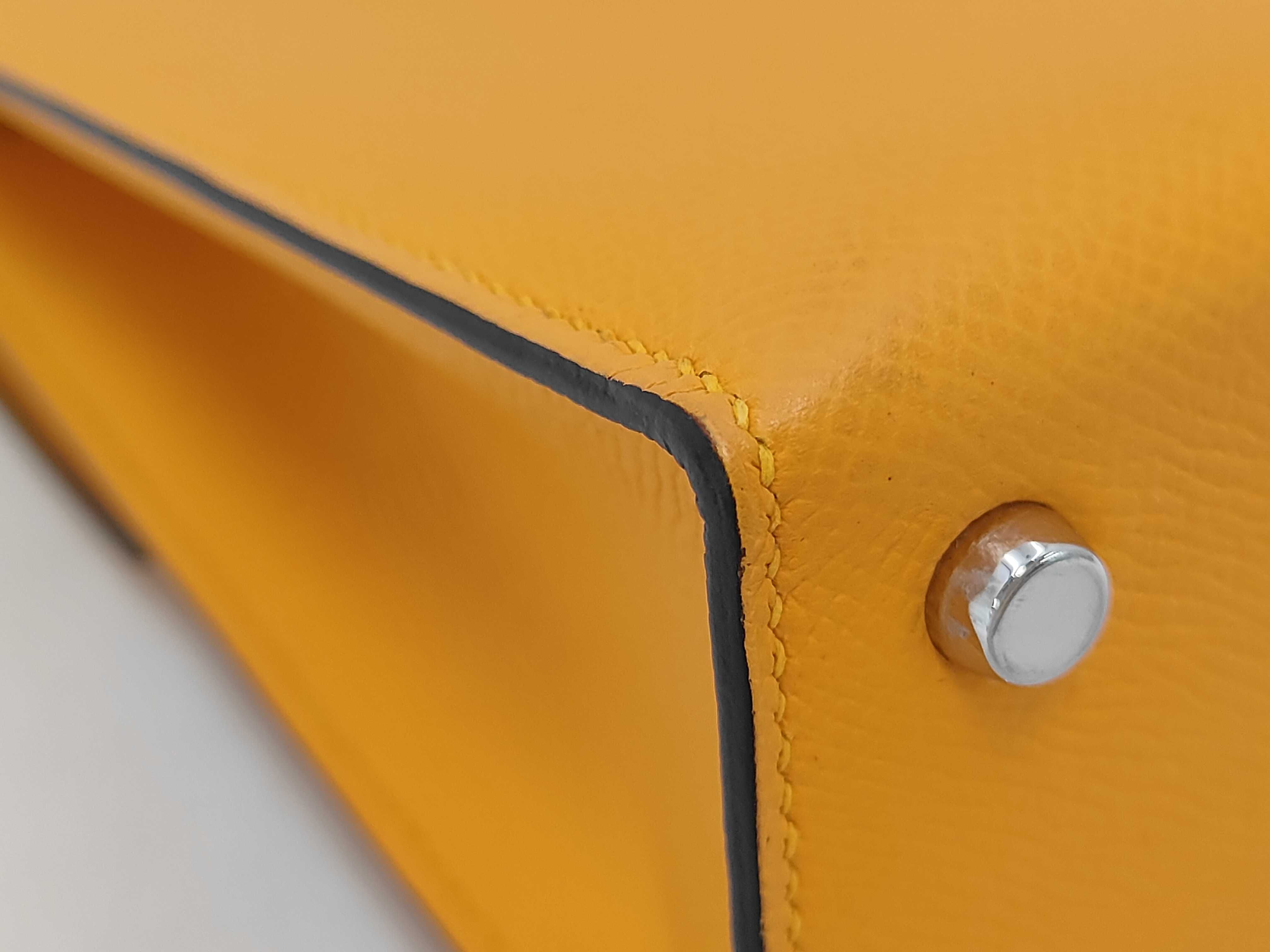 Veroux 23 Jaune Ambre Epsom Silver Shoulder Bag (A stamp) — view 3
