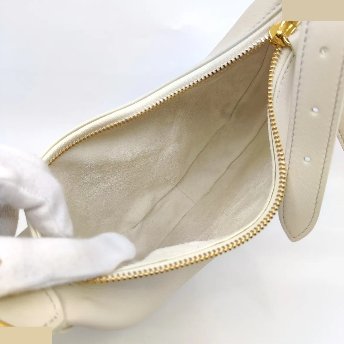 Unused with original packaging. 120723DPJ.01RC Lulu Leather 2-Way Bag — view 6