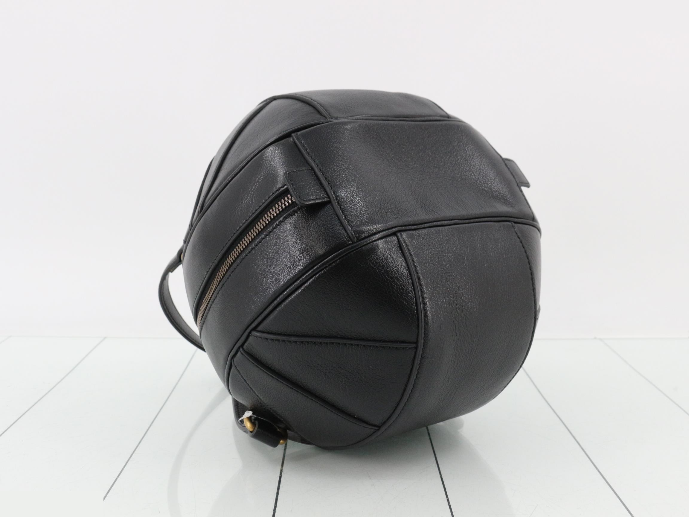 Basketball-shaped leather handbag, black — view 5