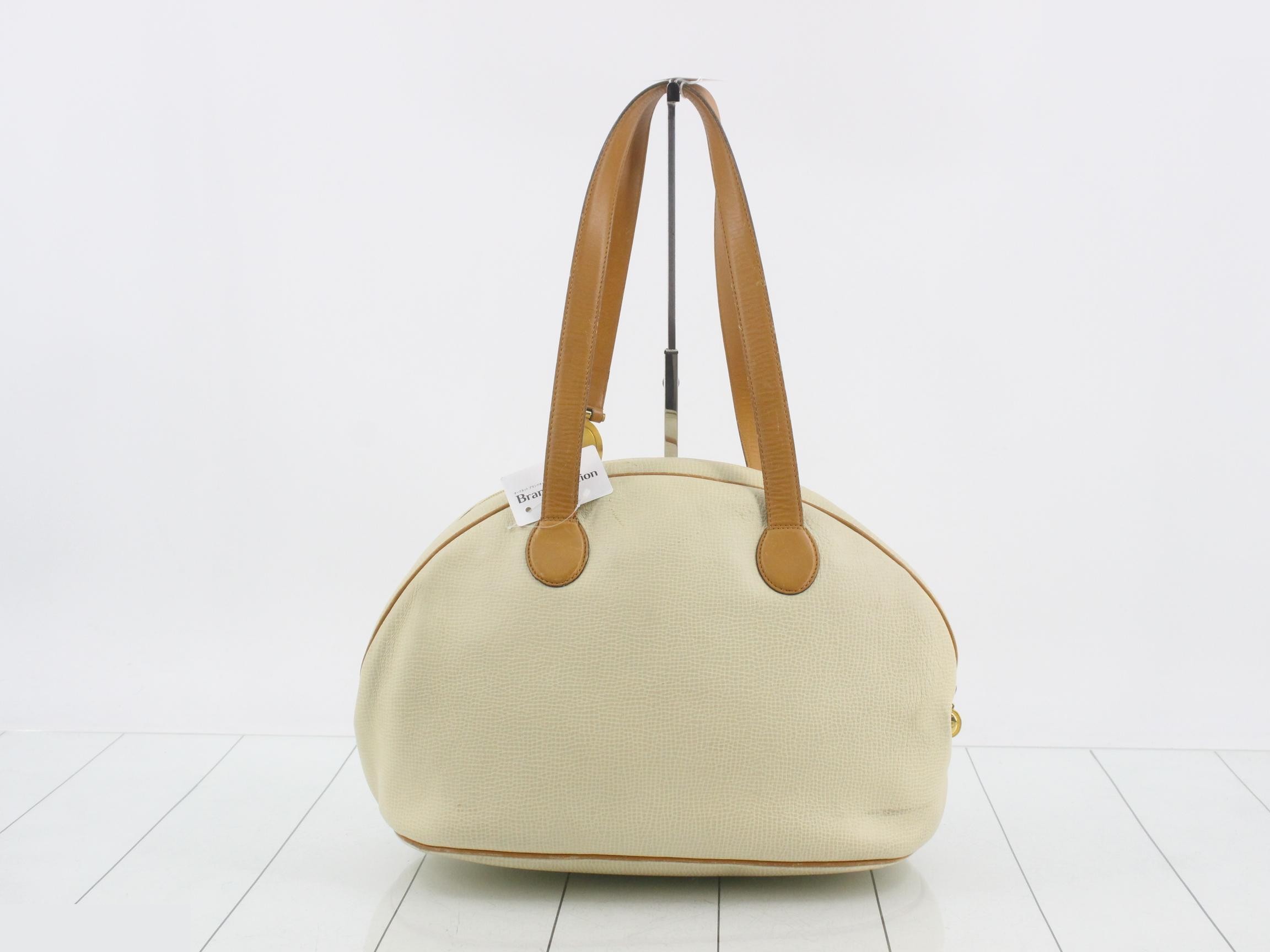 handbag — view 2