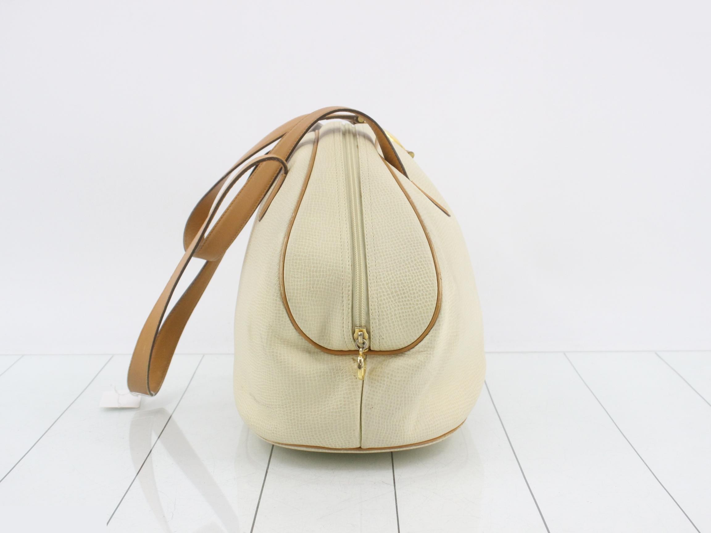 handbag — view 4