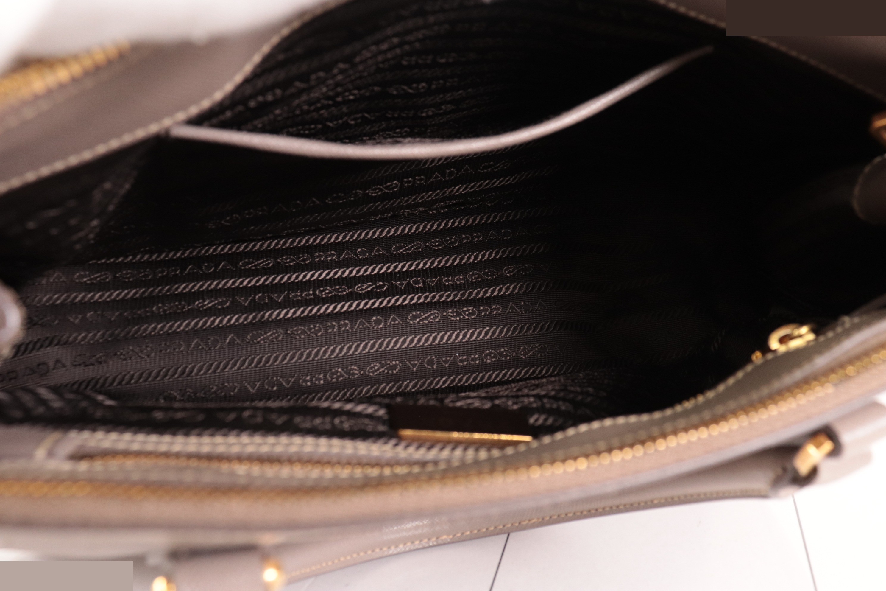 Galleria Saffano 2-Way Handbag, Greige — view 9