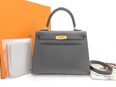 Kelly 25 Handbag, Black with Gold Hardware, U Stamp