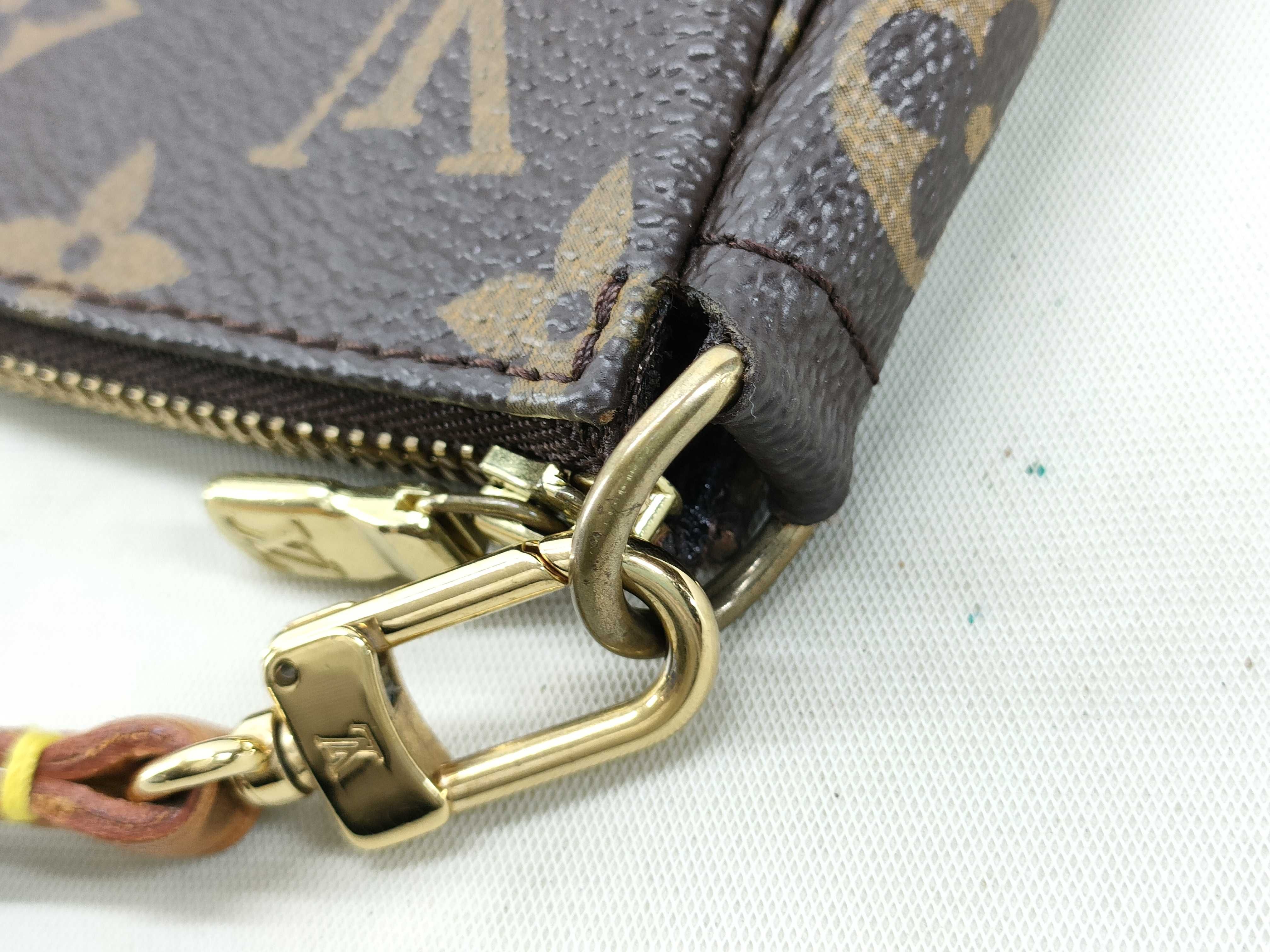 Monogram M40712 Pochette Accessoires Pouch AR1010 Handbag — view 8