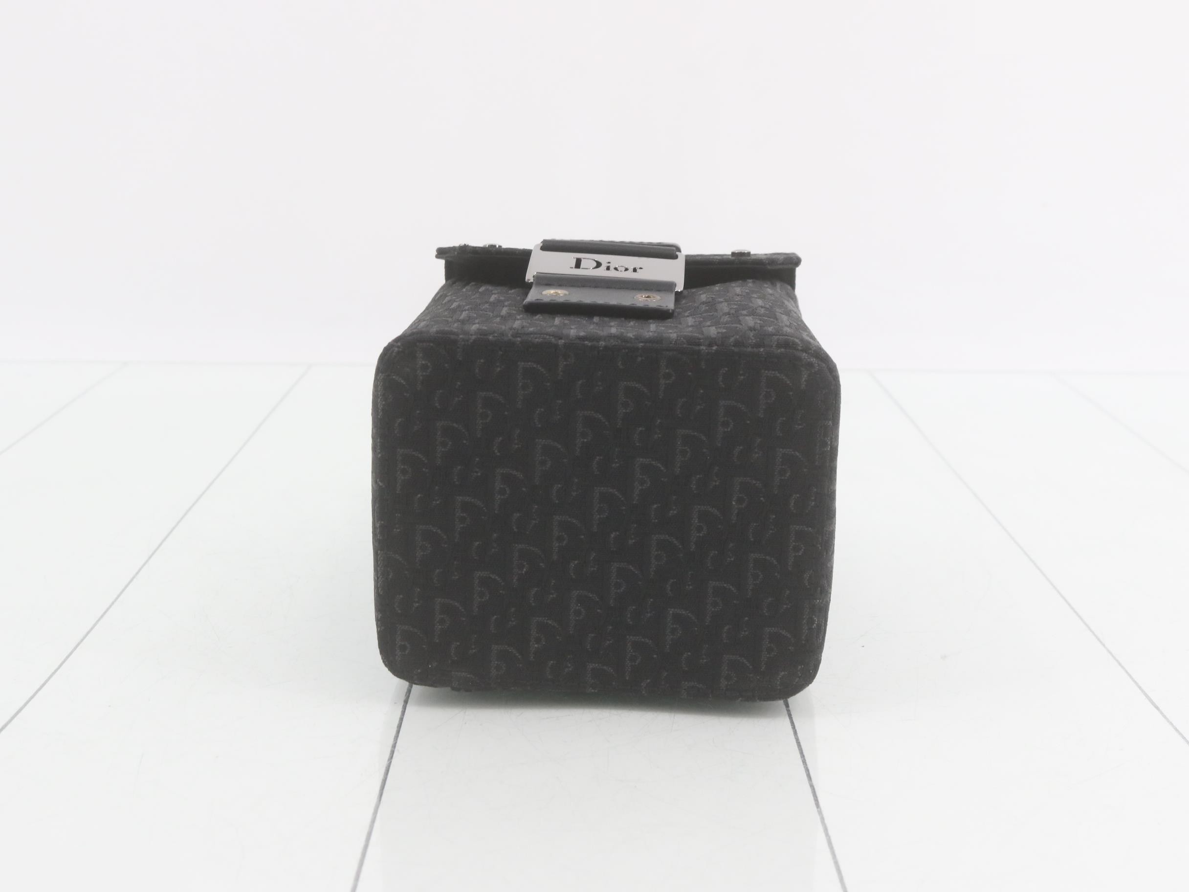 Trotter Street Chic Handbag — view 3
