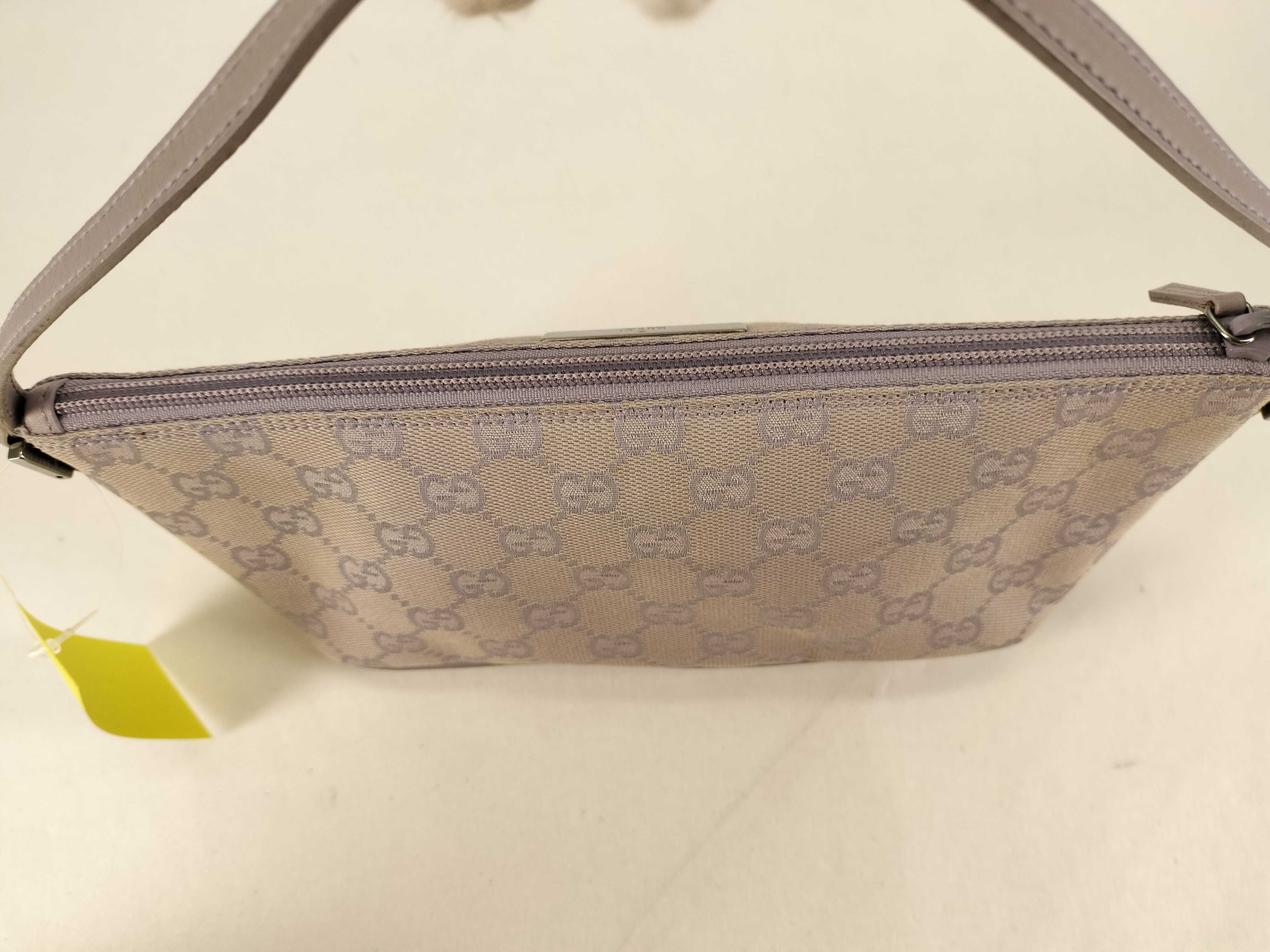 GG Canvas 07198 One-Shoulder Pouch — view 9
