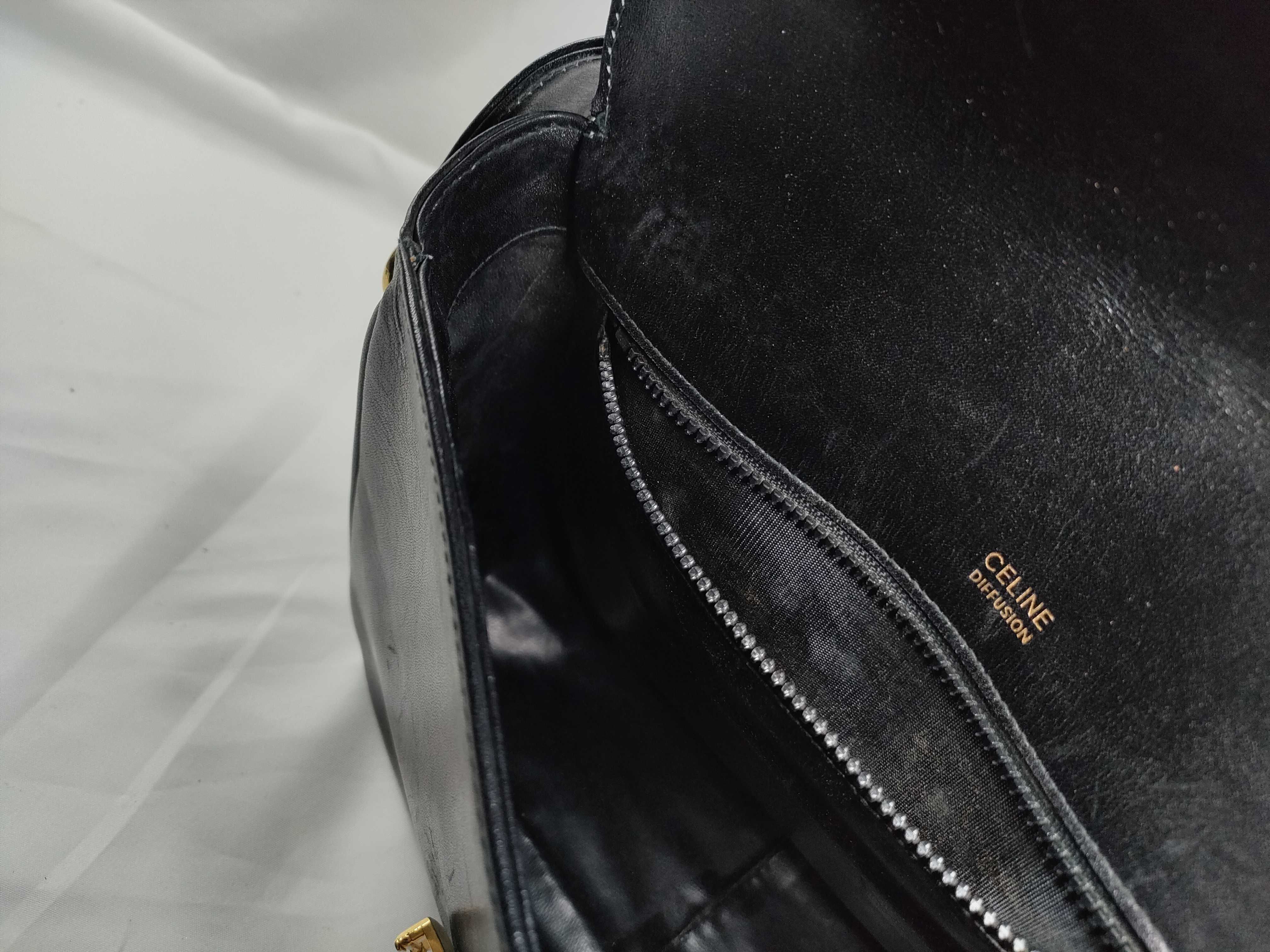 shoulder bag, carriage hardware, black leather shoulder bag — view 11
