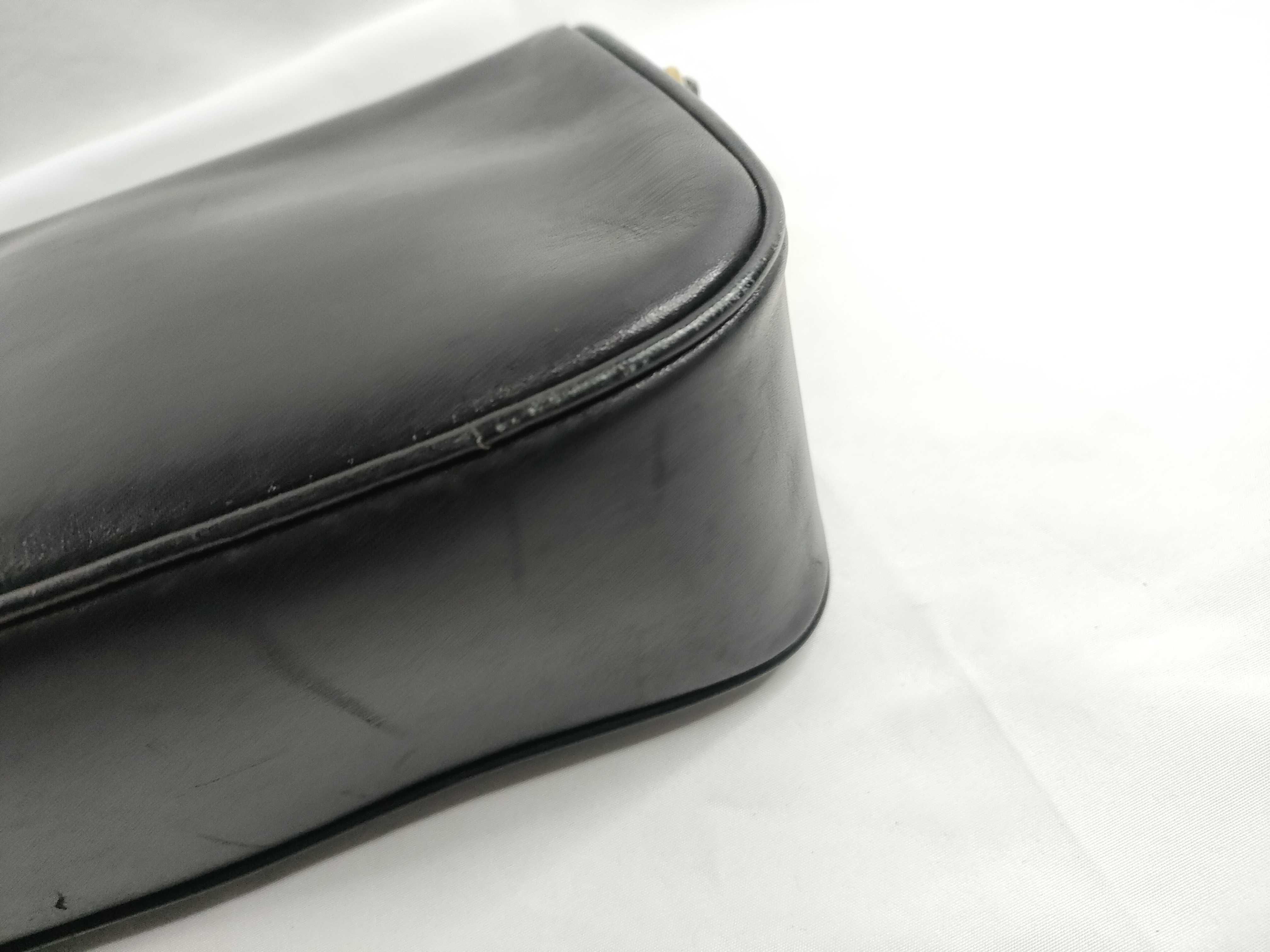shoulder bag, carriage hardware, black leather shoulder bag — view 5