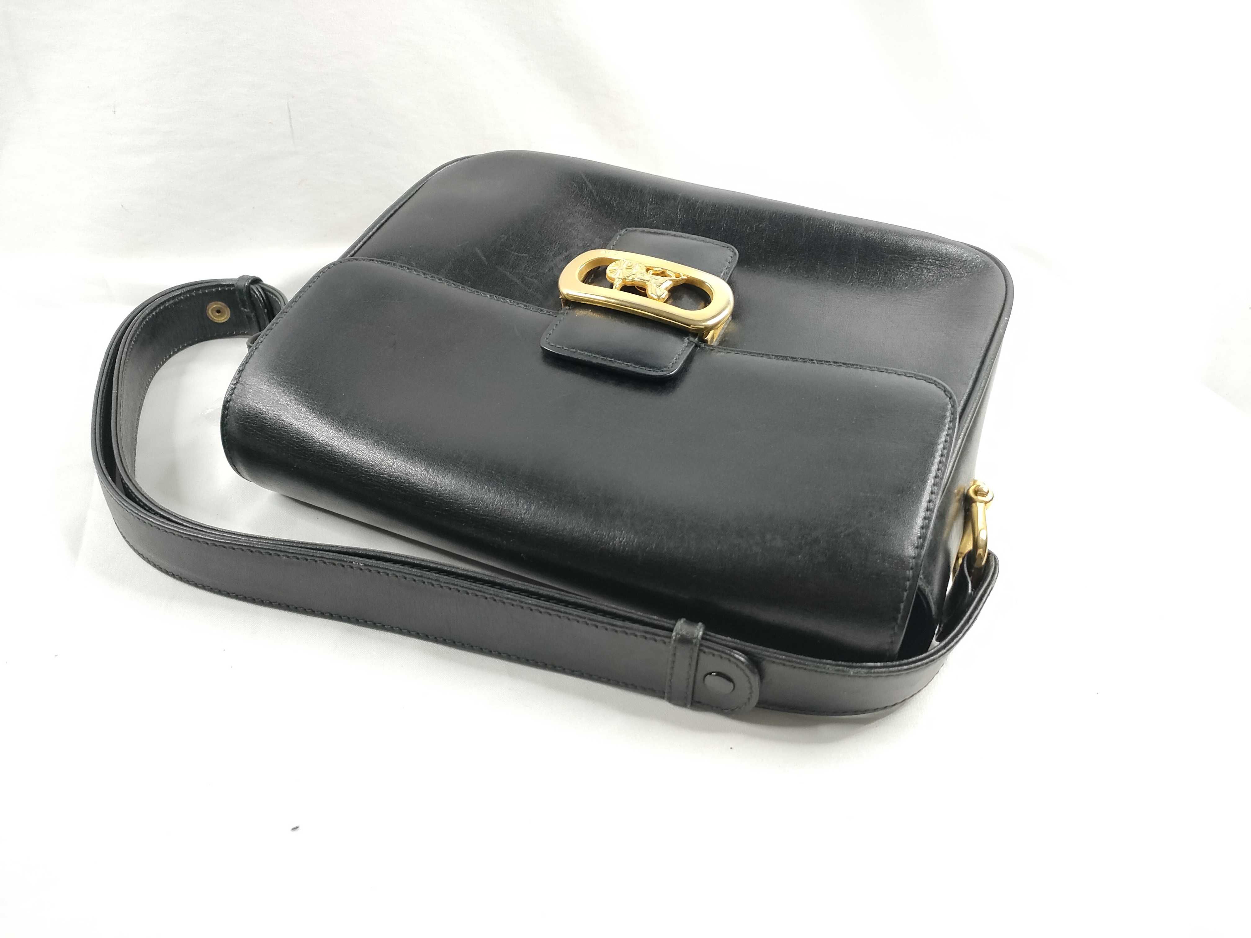 shoulder bag, carriage hardware, black leather shoulder bag — view 6