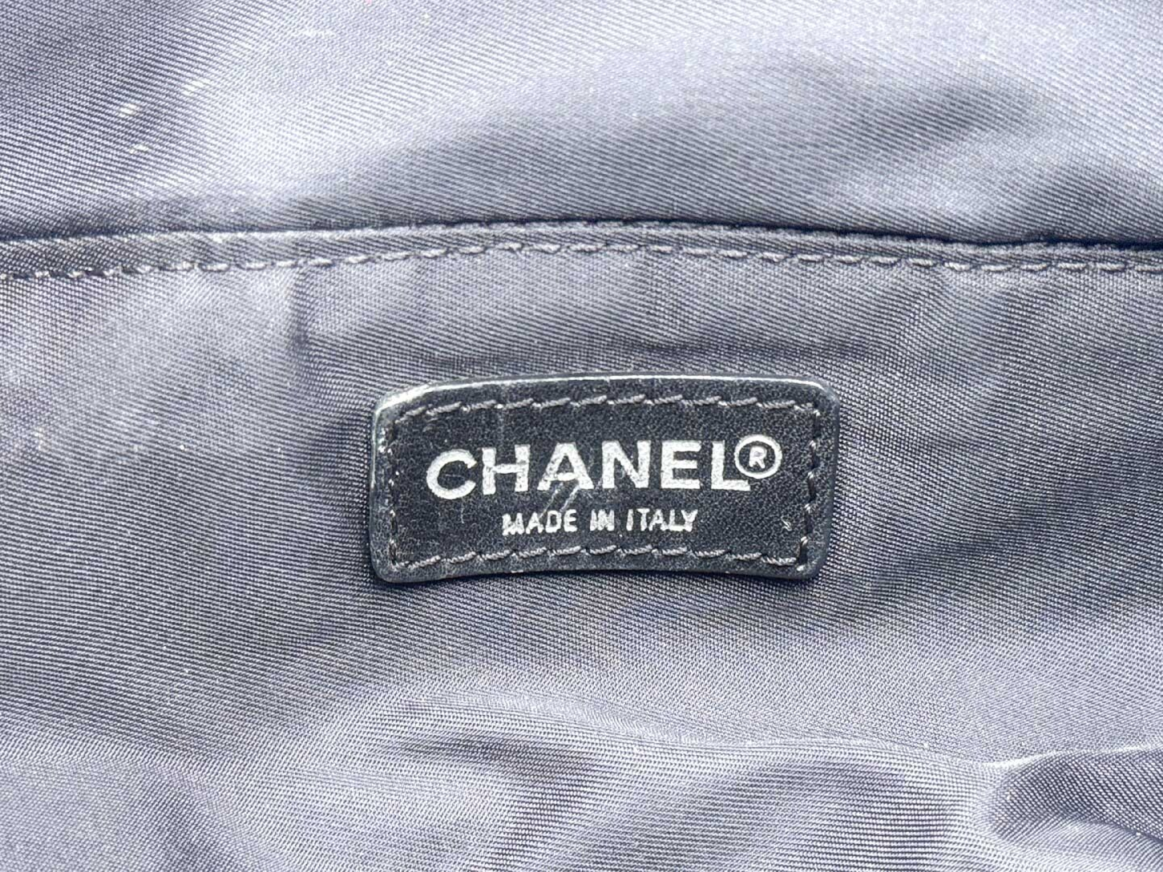 New Travel Line Black Handbag (Serial No. 6) — view 11
