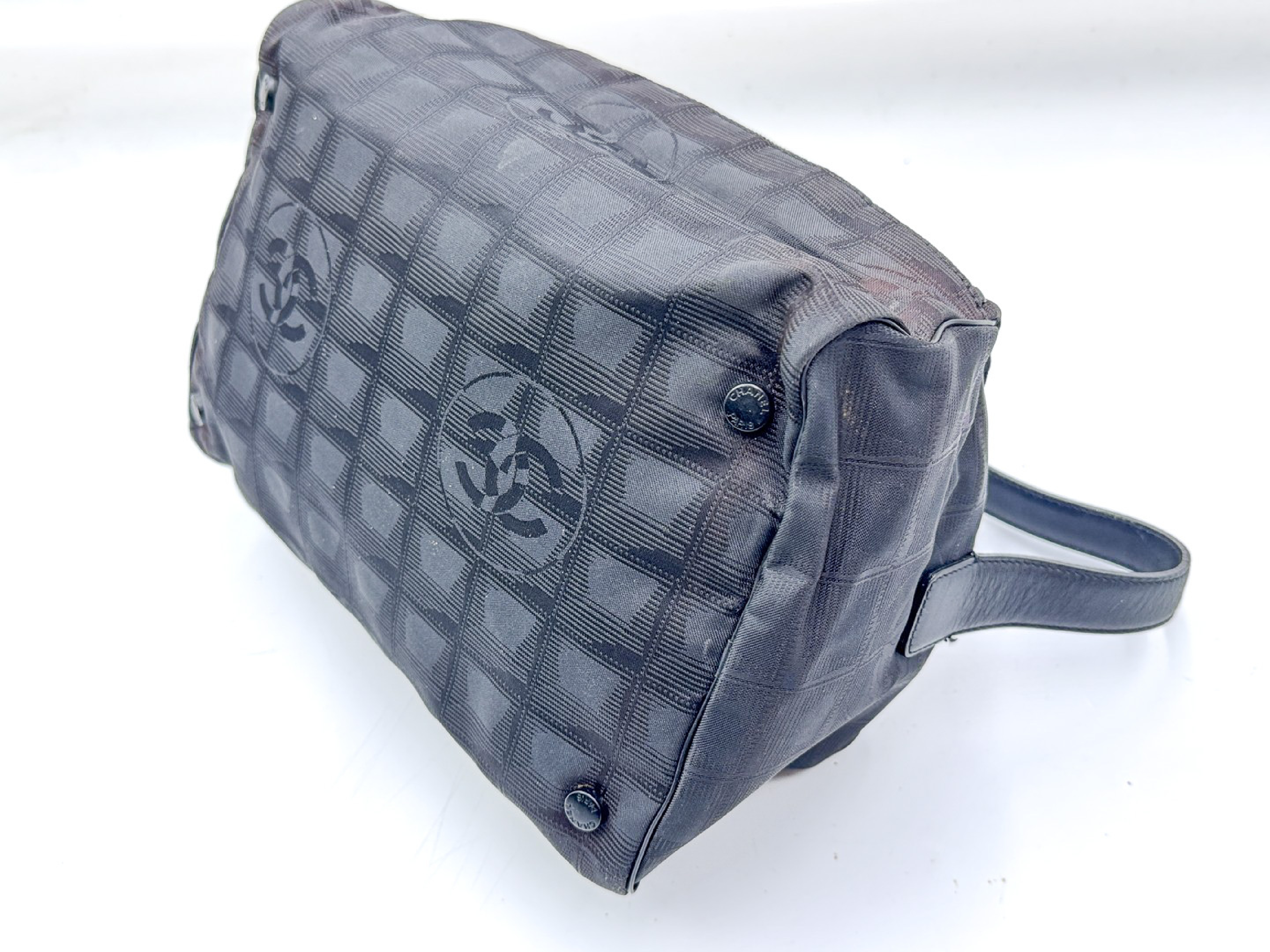 New Travel Line Black Handbag (Serial No. 6) — view 8