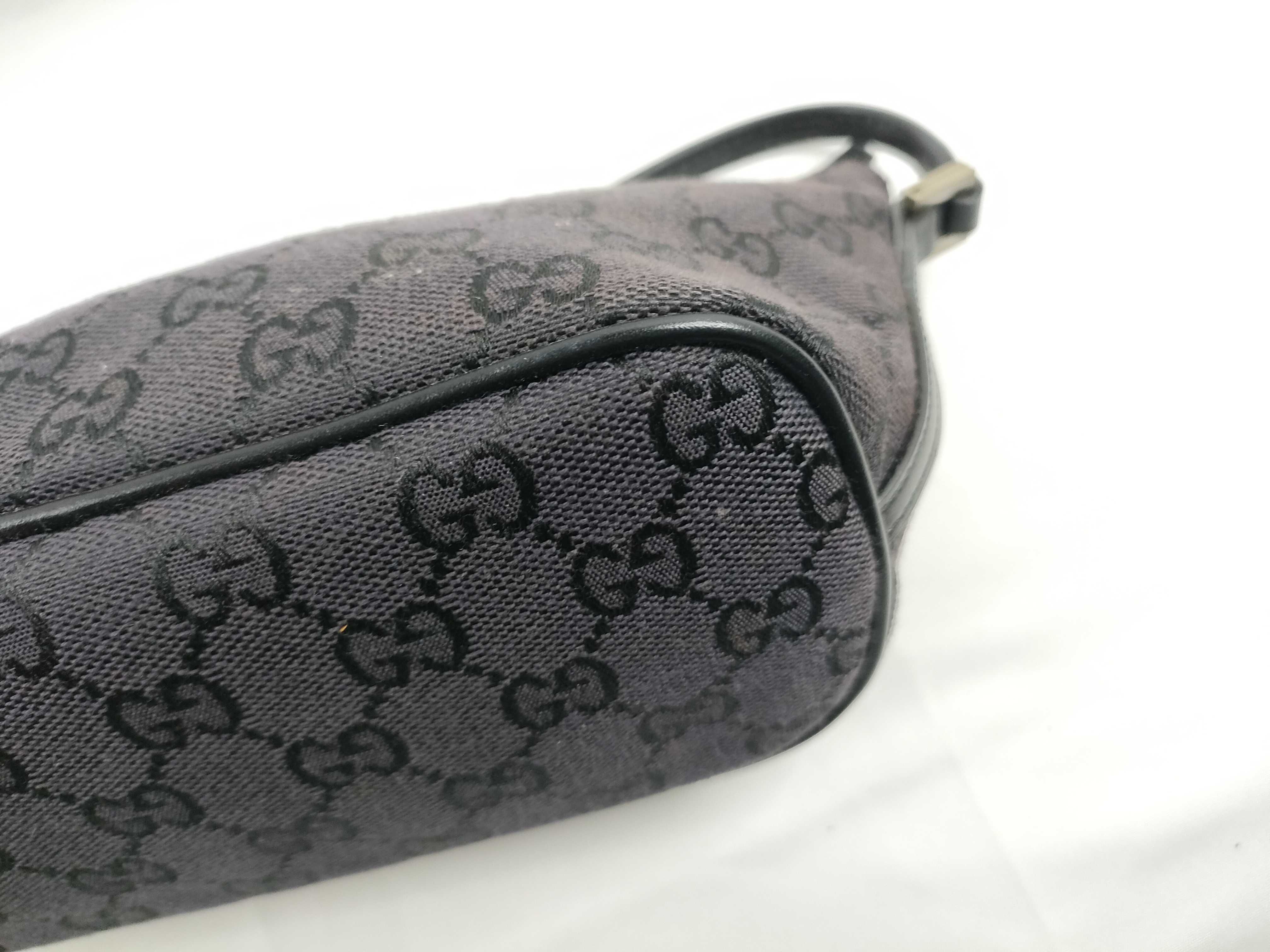 GG Canvas Accessory Pouch, GG Canvas/Black Handbag — view 5