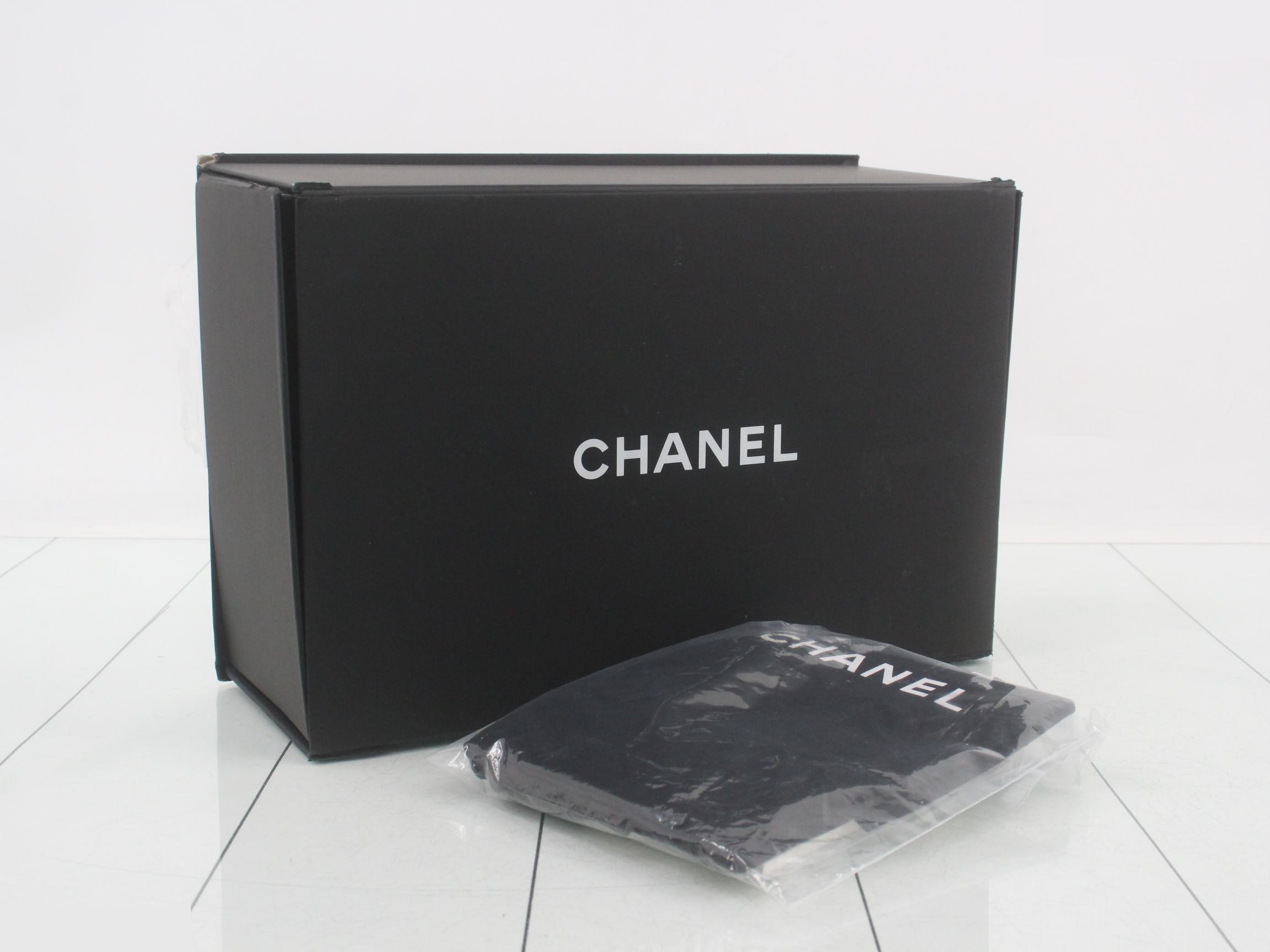 Velvet Chain Handbag/Shoulder Bag (2-Way) — view 7