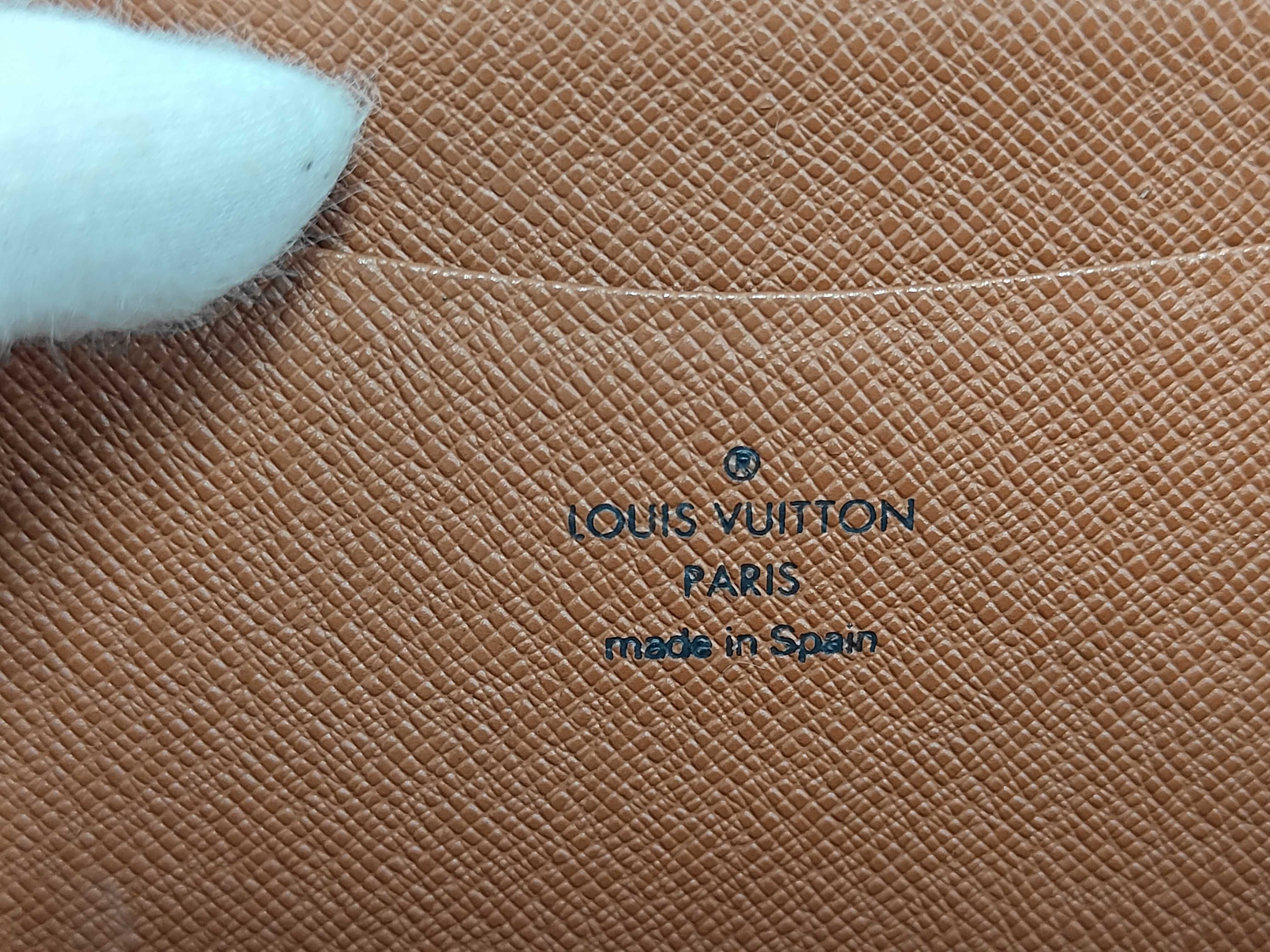 Round Zip Wallet — view 7