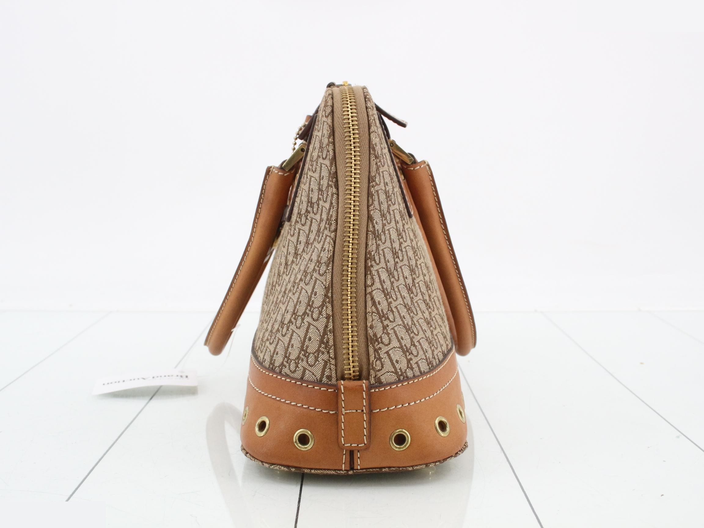 Trotter (bag) - Handbag - Street Chic - Brown — view 3