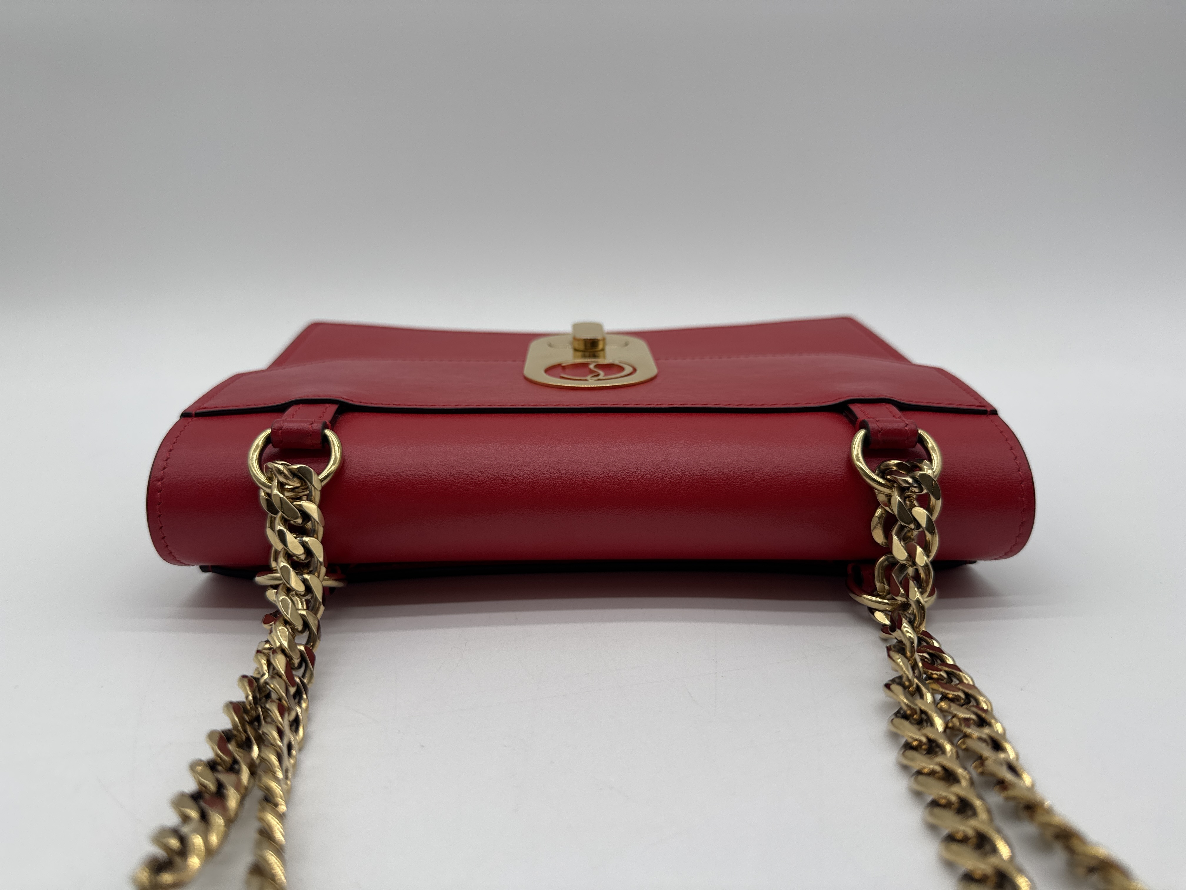 Turnlock Red Shoulder Bag — view 5